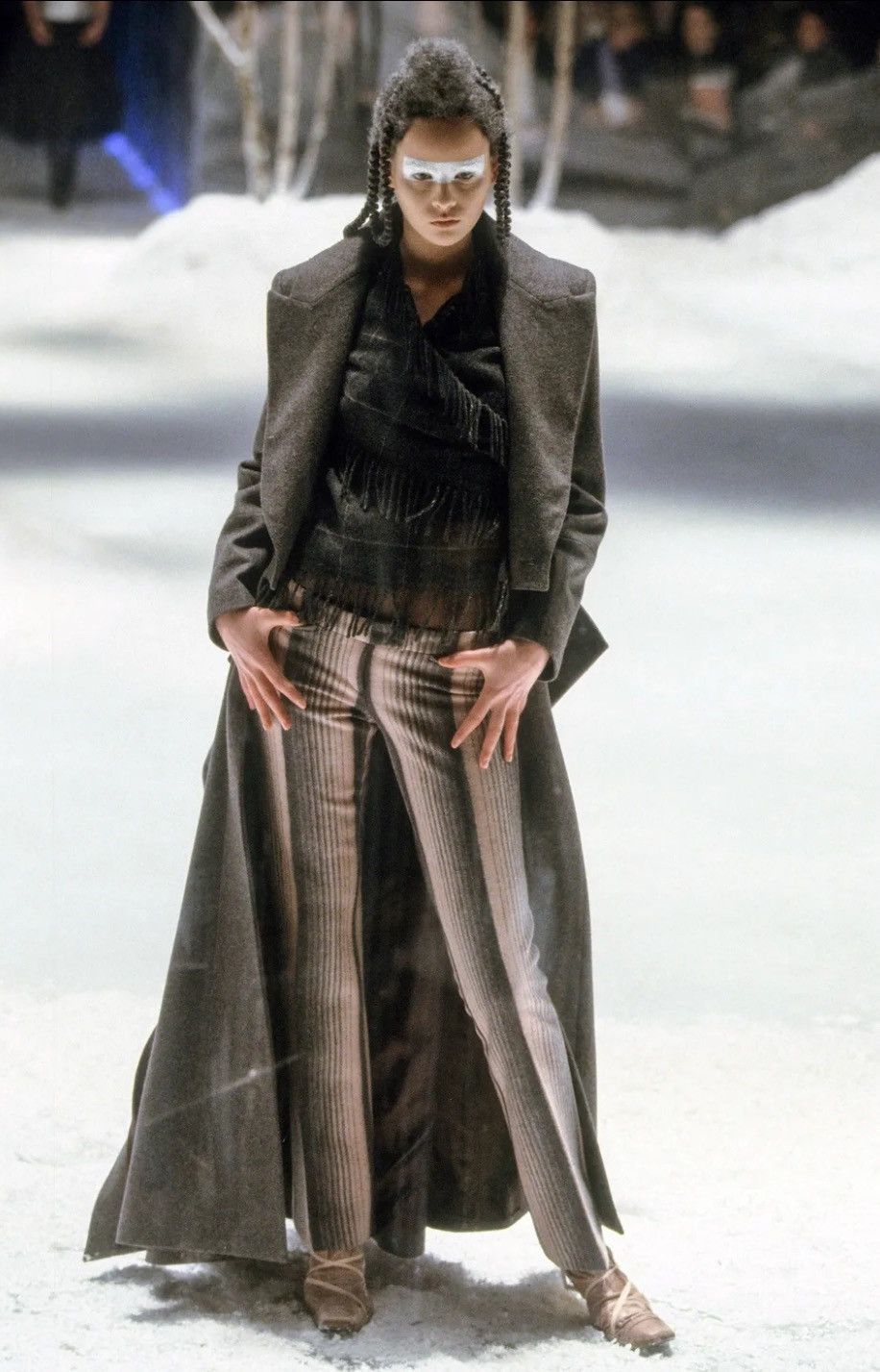 Alexander McQueen Alexander Mcqueen 1999 FW Runway Coat Size US S / EU 44-46 / 1 - 1 Thumbnail