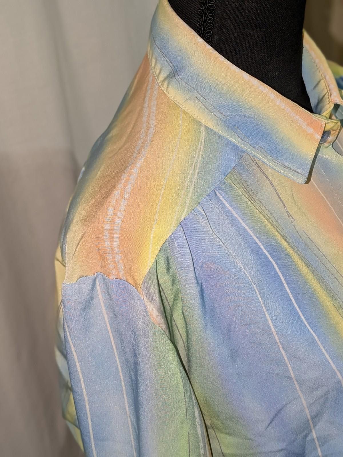 Designer VTG 80s All Hours Pastel Watercolor Button Down Blouse Sz M Size M / US 6-8 / IT 42-44 - 4 Thumbnail