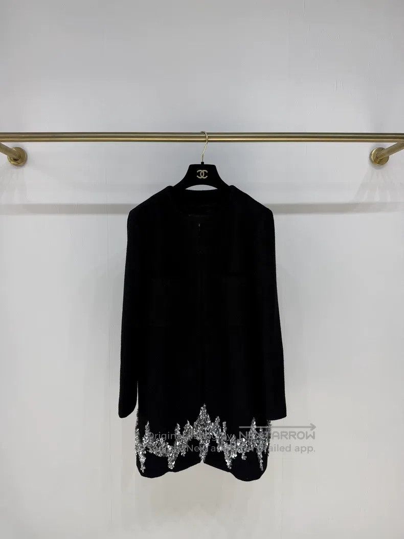 Chanel Chanel 22A black and silver sequin heavy industry jacket Size XS / US 0-2 / IT 36-38 - 1 Thumbnail