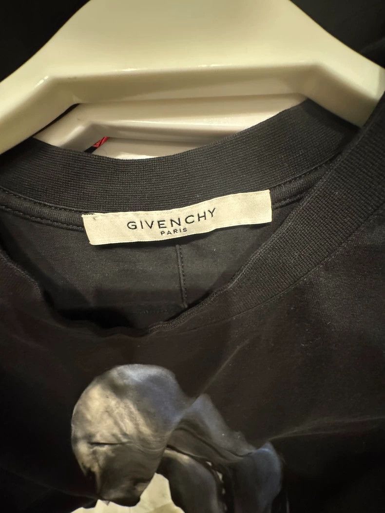 Givenchy Givenchy Classic Shark Short Sleeve T-Shirt 2505-Nextarrow Size US XS / EU 42 / 0 - 2 Thumbnail