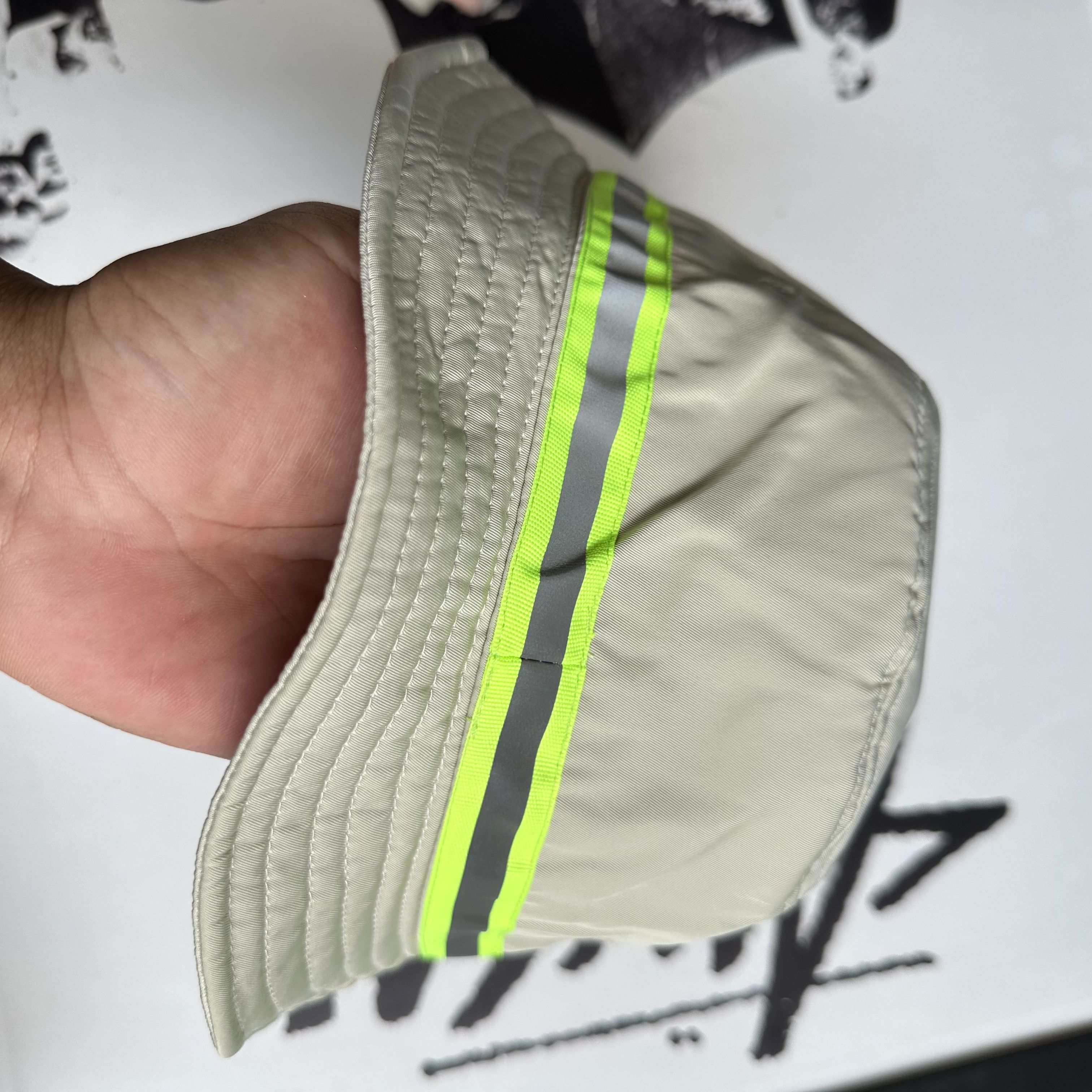 STUSSY REFLECTIVE TAPE BEIGE BUCKET HAT L/XL