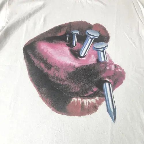 VIBE Vintage Graphic Lip Printed T-Shirt y2k Size US S / EU 44-46 / 1 - 8 Thumbnail