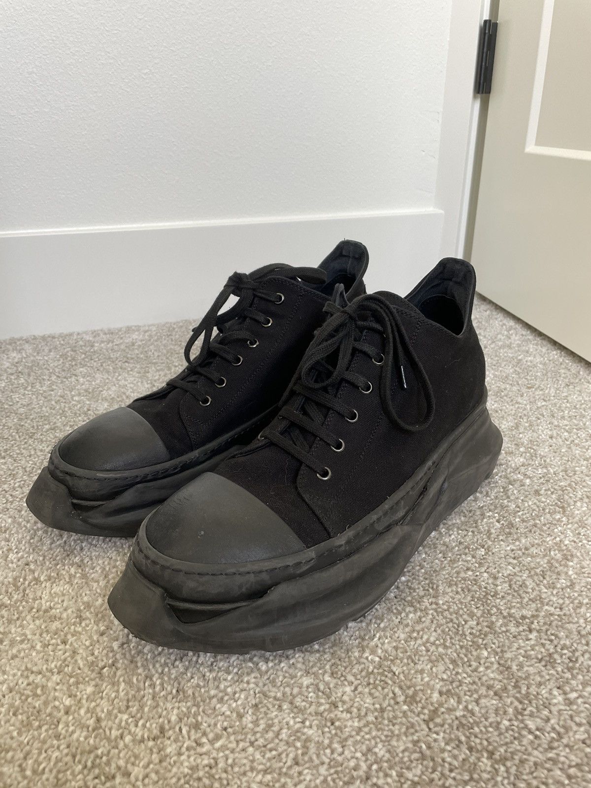 Rick Owens DRKSHDW Ramoneブラックキャンカットスニーカー Rick Owens Ramones スニーカー | ブラック | FARFETCH JP