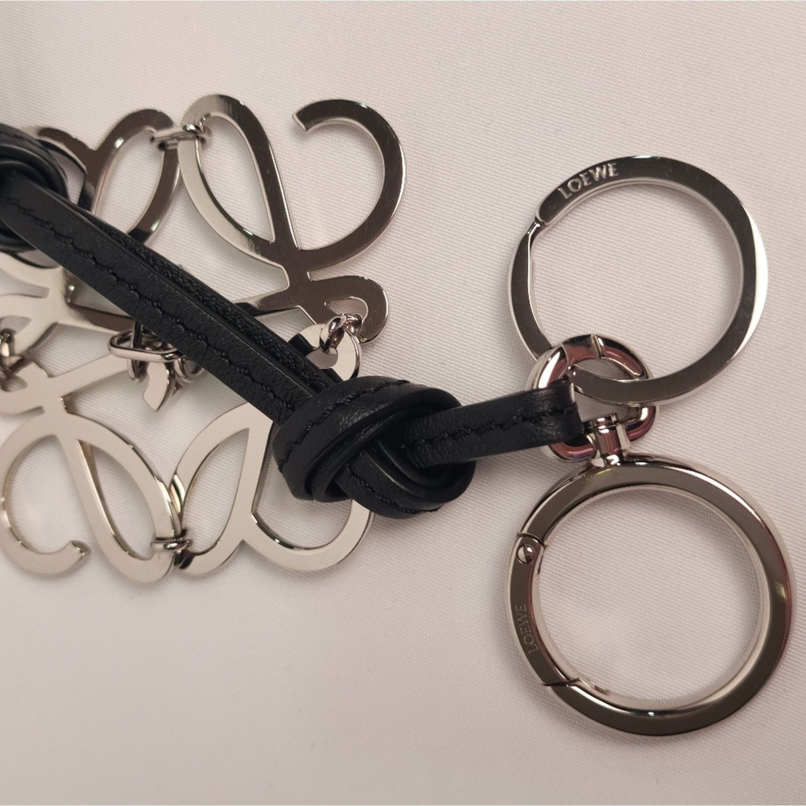 Loewe LOEWE Bag Charm Anagram Black leather calfskin Palladium Size ONE SIZE - 10 Thumbnail