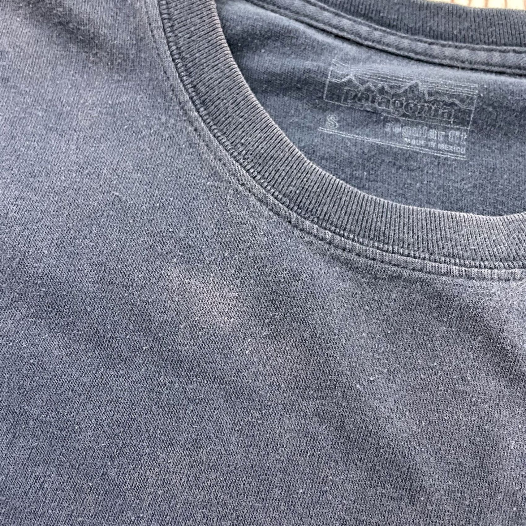 Patagonia Patagonia T-Shirt Regular Fit Short Sleeve Men's Small Blue Fitz Roy Logo Shirt Mens Small Blue Size US S / EU 44-46 / 1 - 4 Thumbnail
