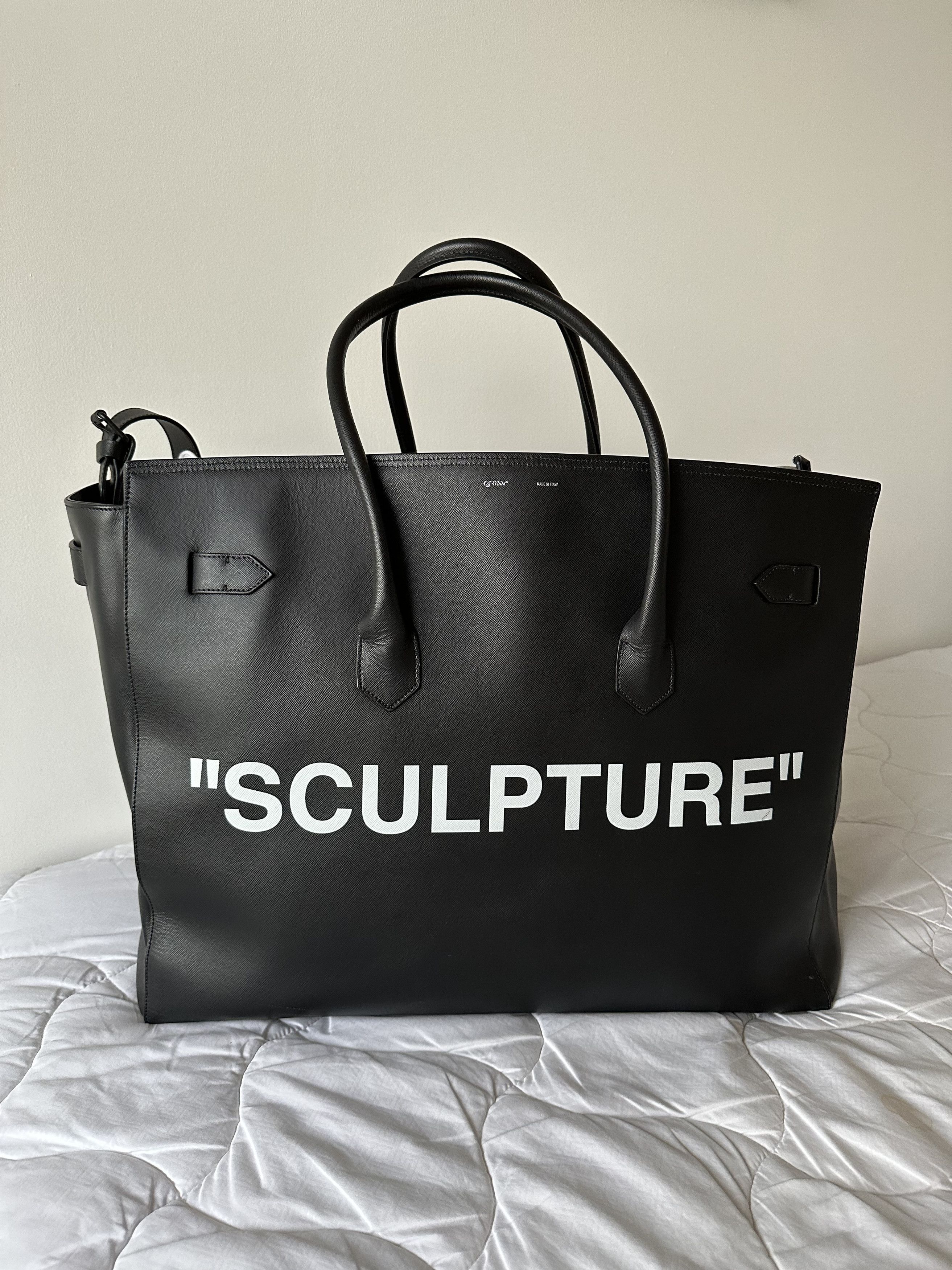 Off white sculpture tote bag online