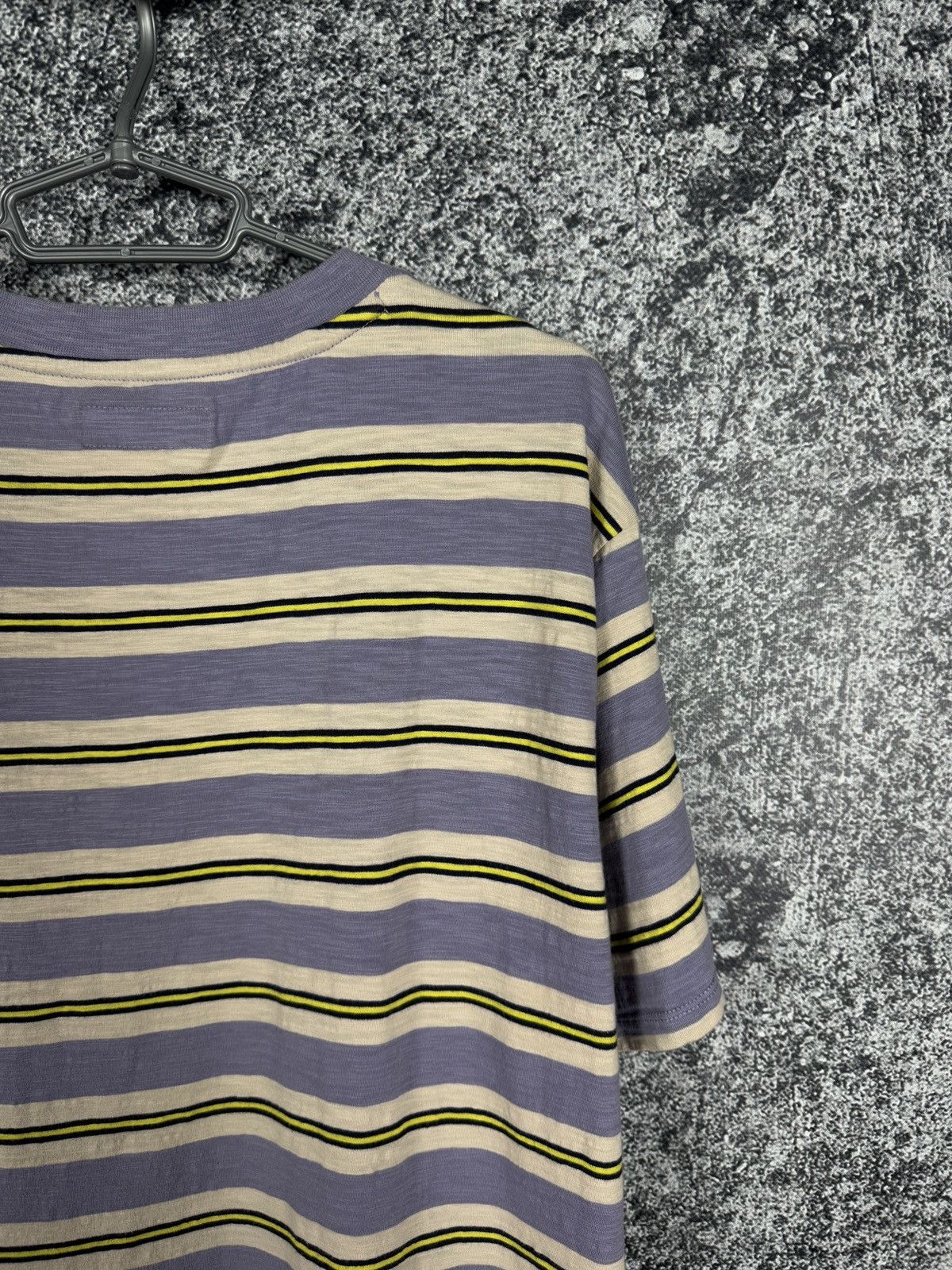 Guess Guess Los Angeles Striped T-Shirt Originals Vintage Size L Size US L / EU 52-54 / 3 - 10 Thumbnail