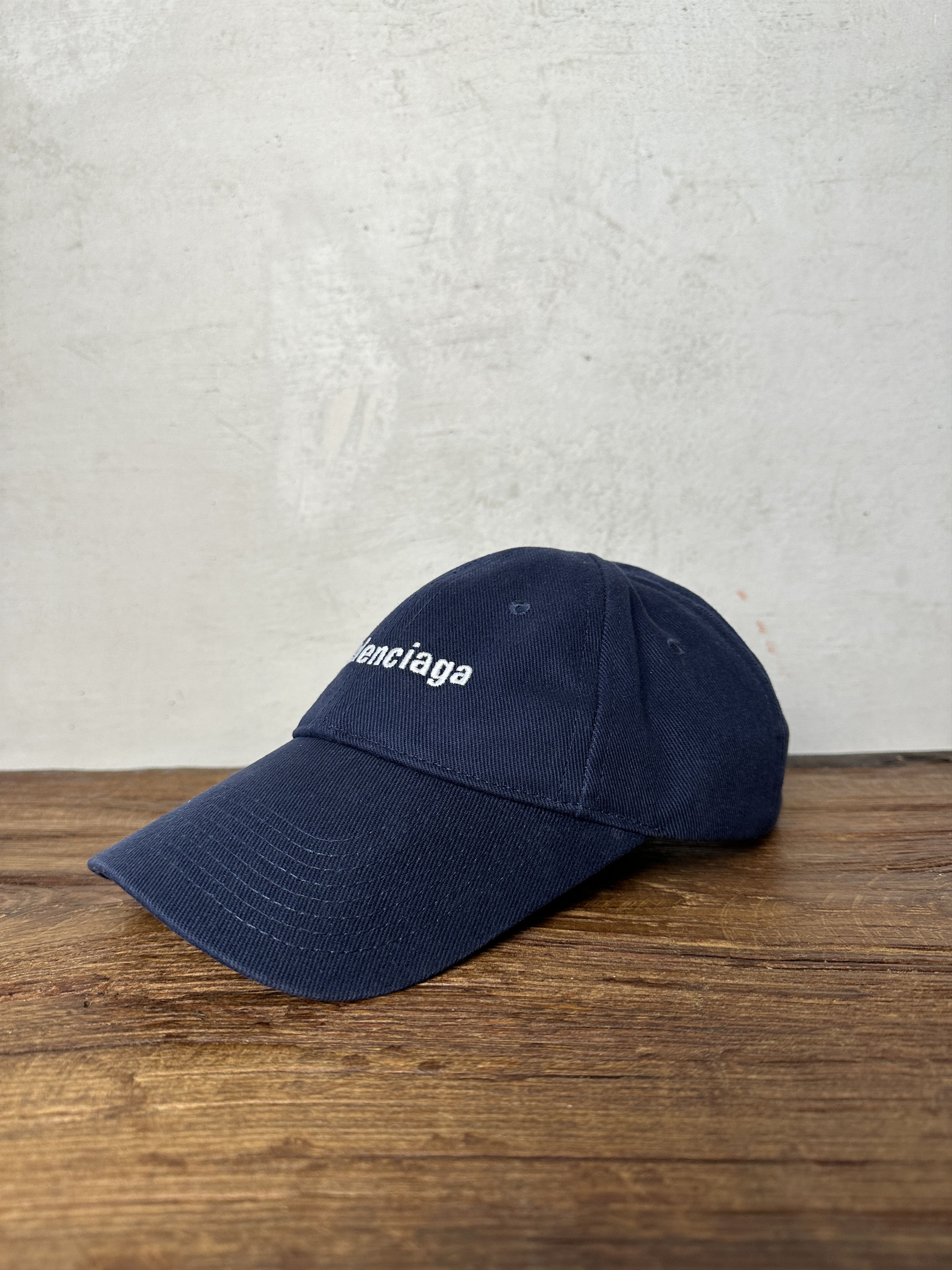 Balenciaga Balenciaga Embroidered Logo Baseball Cap Size ONE SIZE - 1 Thumbnail