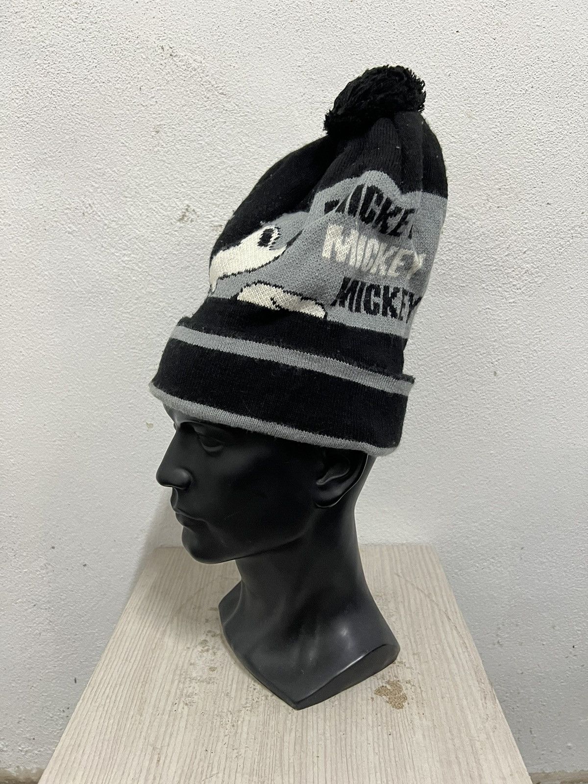 Mickey Mouse Mickey Mouse disney Cartoon Beanie Hat Size ONE SIZE - 3 Thumbnail