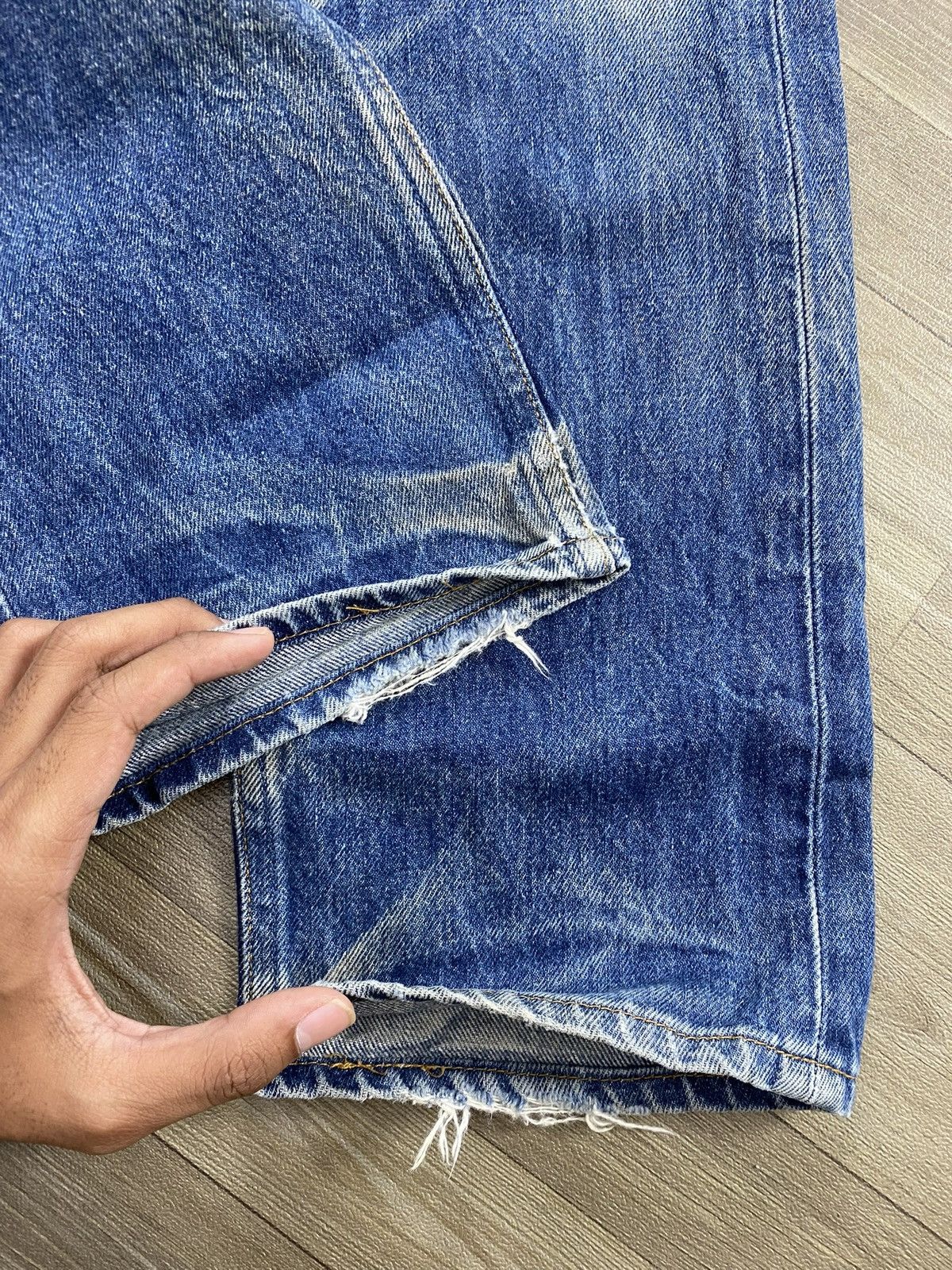 Levi's Vintage Clothing 🇺🇸1990s Vintage Levis 501XX 29x36 Distressed Faded Blue Jeans Size US 29 - 13 Thumbnail