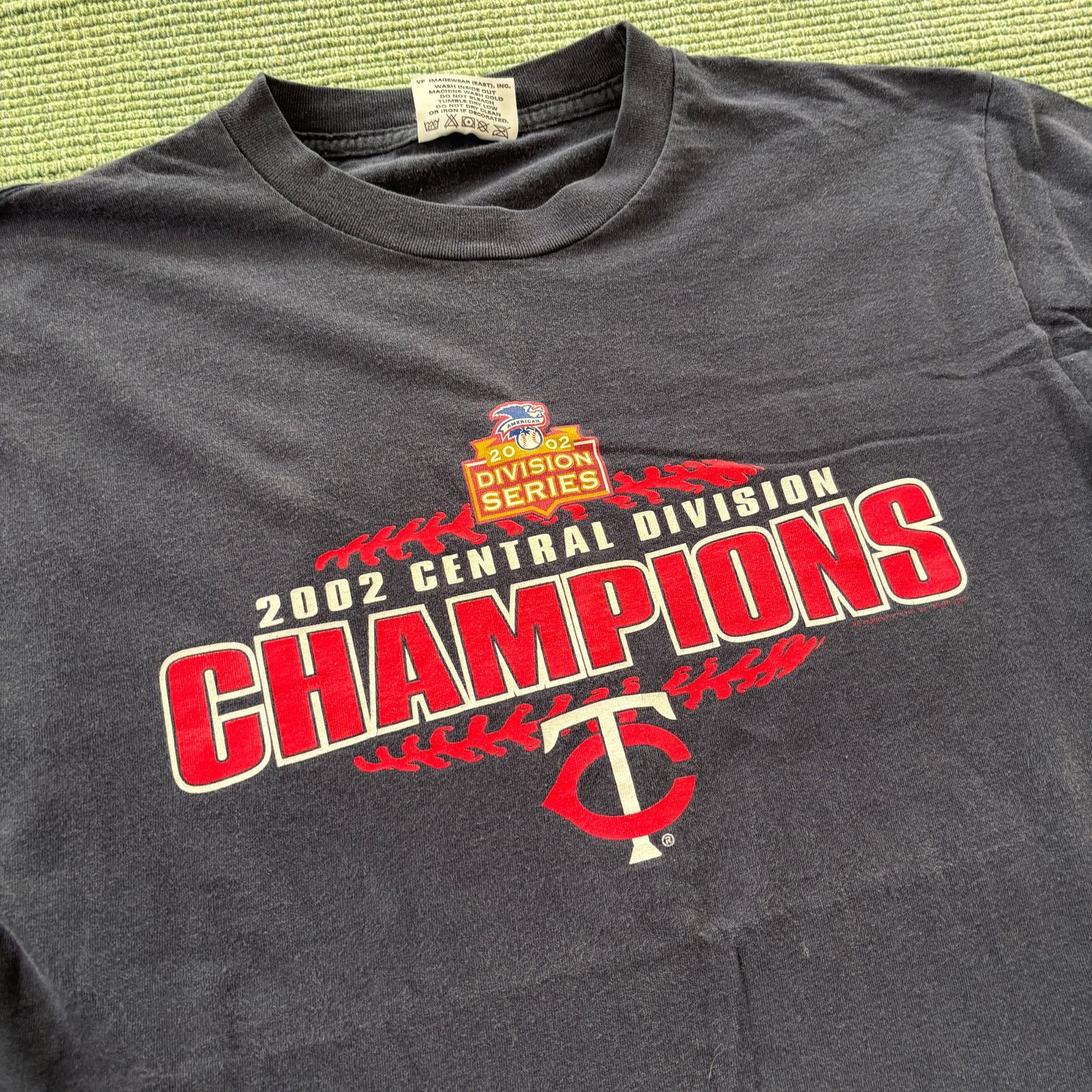 MLB Vintage 2002 Minnesota Twins Division Champions Tee Shirt L Size US L / EU 52-54 / 3 - 3 Thumbnail