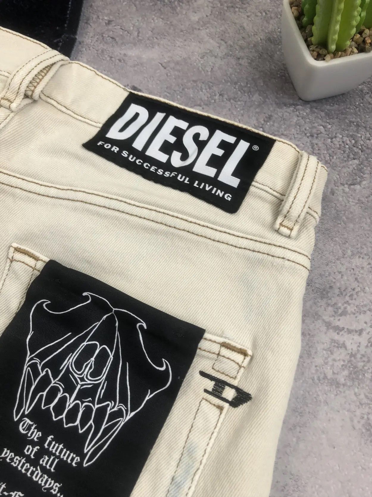 Diesel DIESEL Vintage Big Logo Avantgarde Streetwear Crazy Goth Y2k Size US 29 - 6 Thumbnail