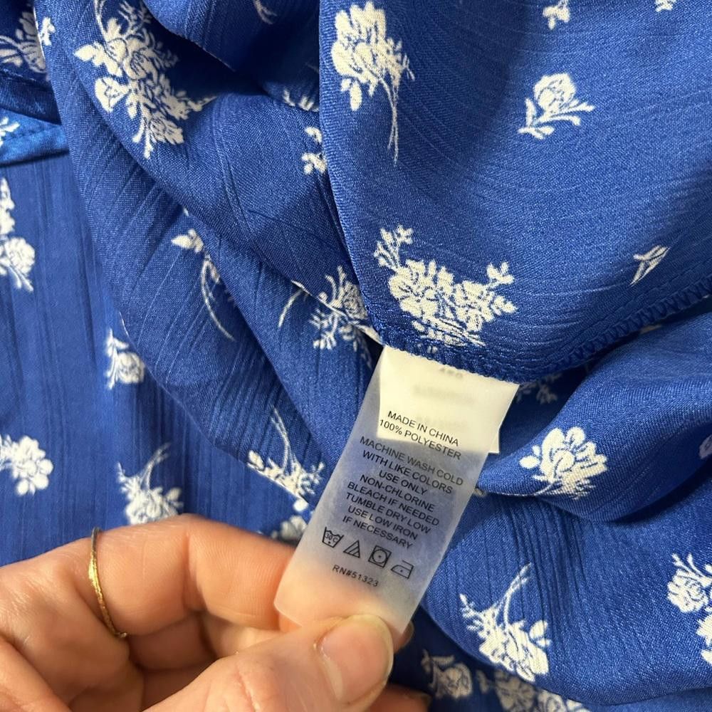 Vince Camuto Vince Camuto l NWT Printed Flutter Sleeve Blouse XS Size XS / US 0-2 / IT 36-38 - 8 Thumbnail