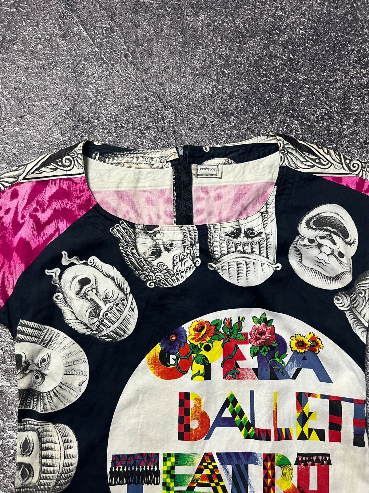 Versace Vintage Gianni Versace dress fullprint art Size XS / US 0-2 / IT 36-38 - 2 Thumbnail