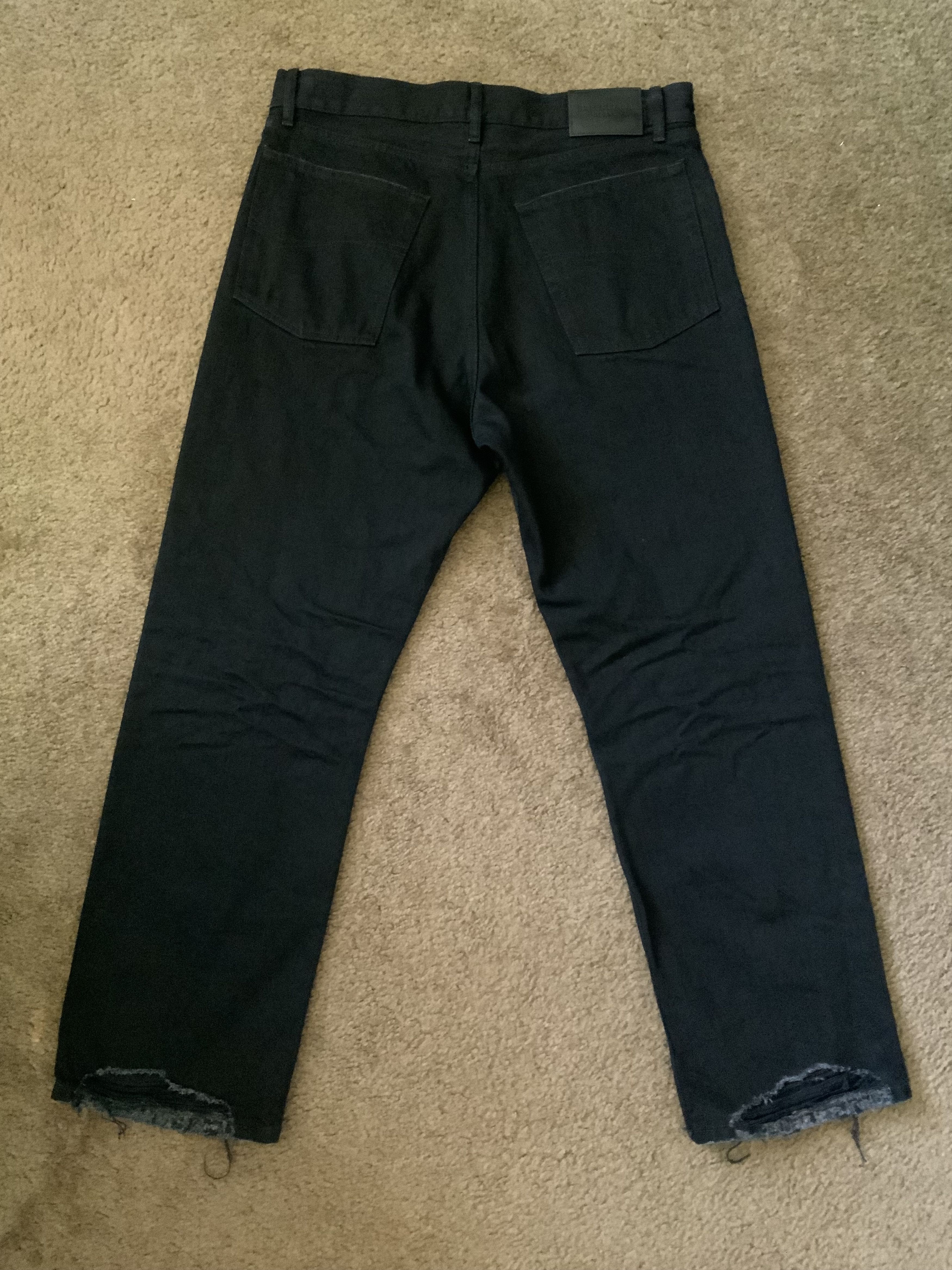 Balenciaga NWT BALENCIAGA DISTRESSED DENIM CROPPED JEANS Size US 34 / EU 50 - 4 Thumbnail