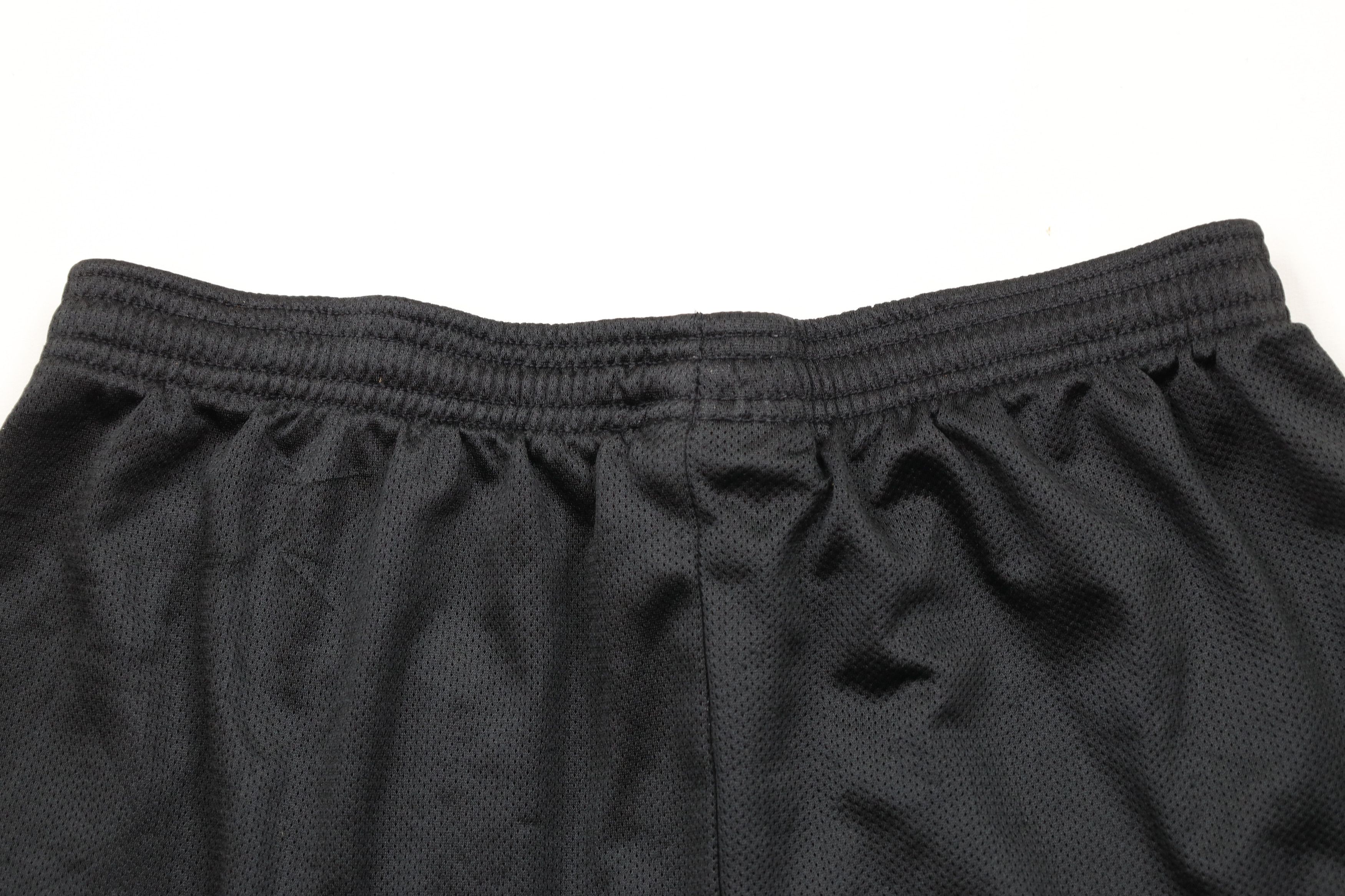 Adidas × Vintage Vintage 90s Adidas Above Knee Mesh Soccer Shorts Black USA Size US 32 / EU 48 - 10 Thumbnail