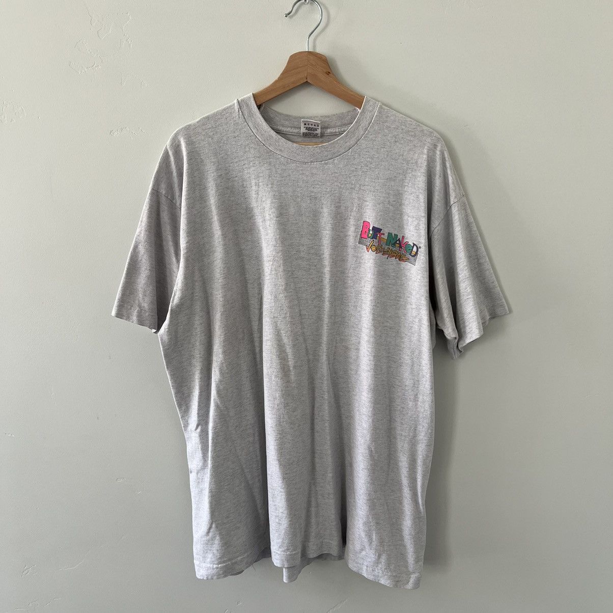 Other Vintage 90s Funny Butt Naked Volleyball T shirt Size US XL / EU 56 / 4 - 2 Thumbnail