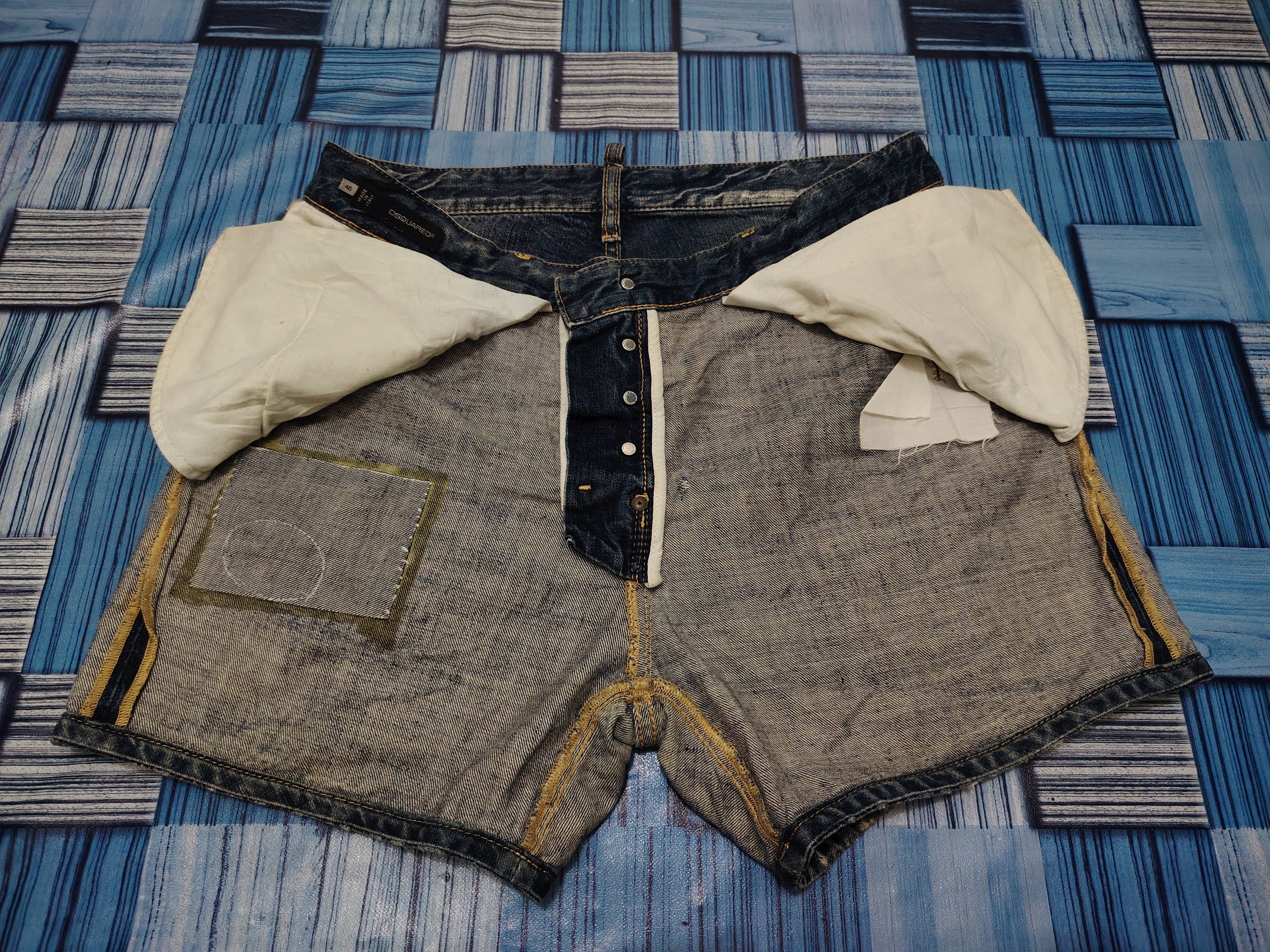 Dsquared2 Distressed Denim Dsquared2 Short Jeans Size US 33 - 18 Thumbnail