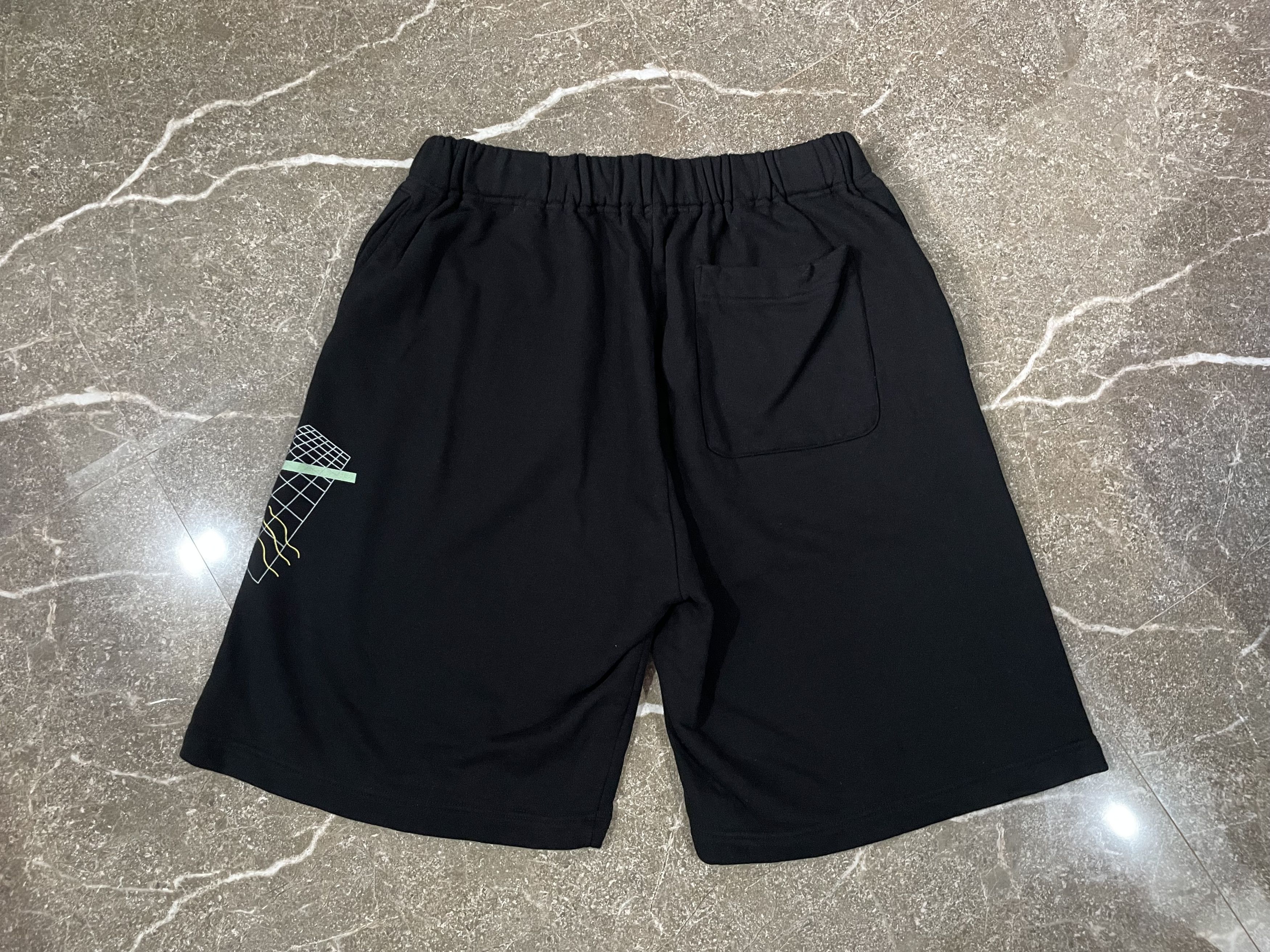 Japanese Brand × Undercover UNDERCOVER graphic-print cotton shorts Size US 34 / EU 50 - 2 Thumbnail