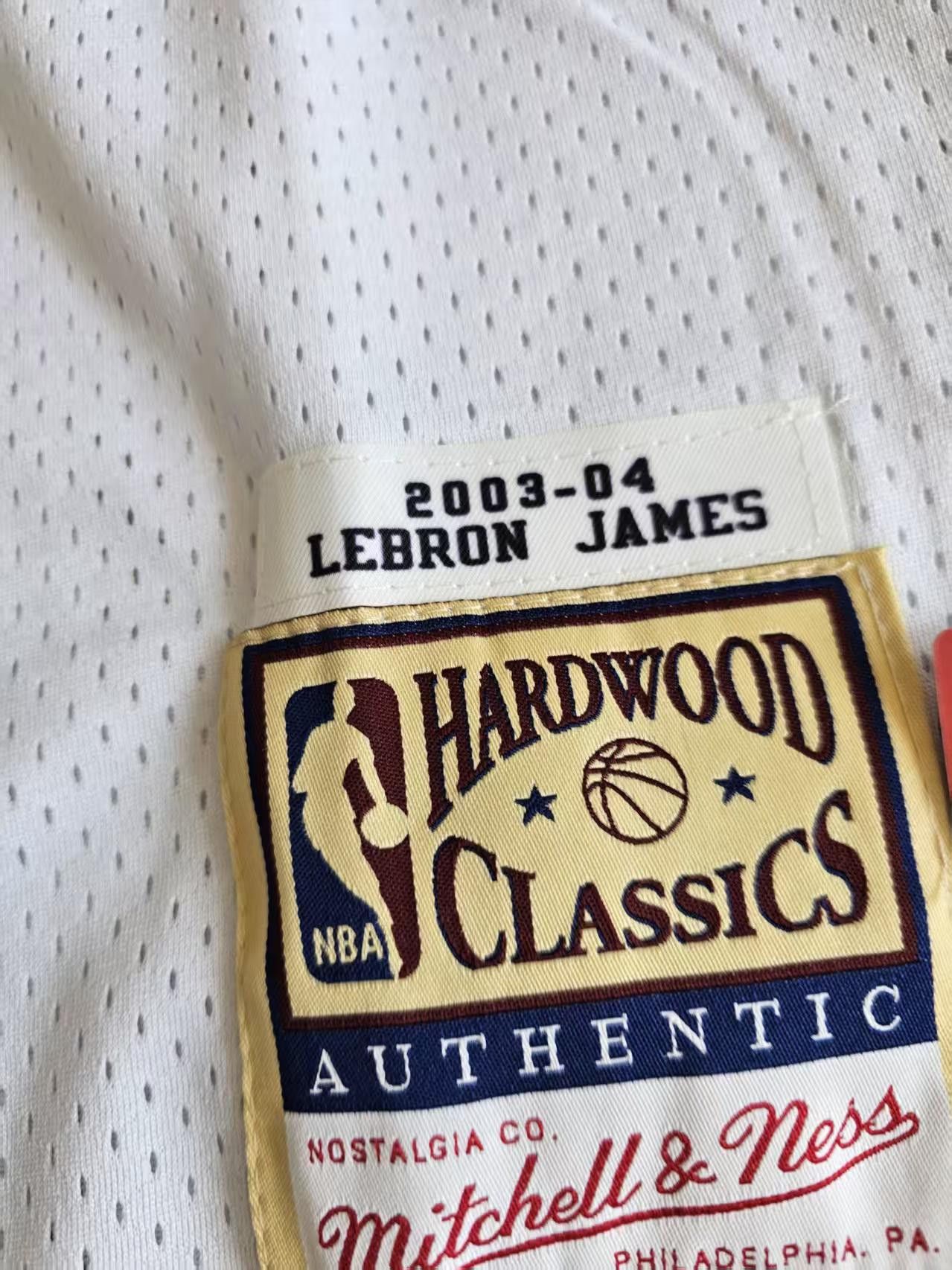 NBA 2003 2004 Cleveland Cavaliers #23 LeBron James Jersey Size US XL / EU 56 / 4 - 3 Thumbnail
