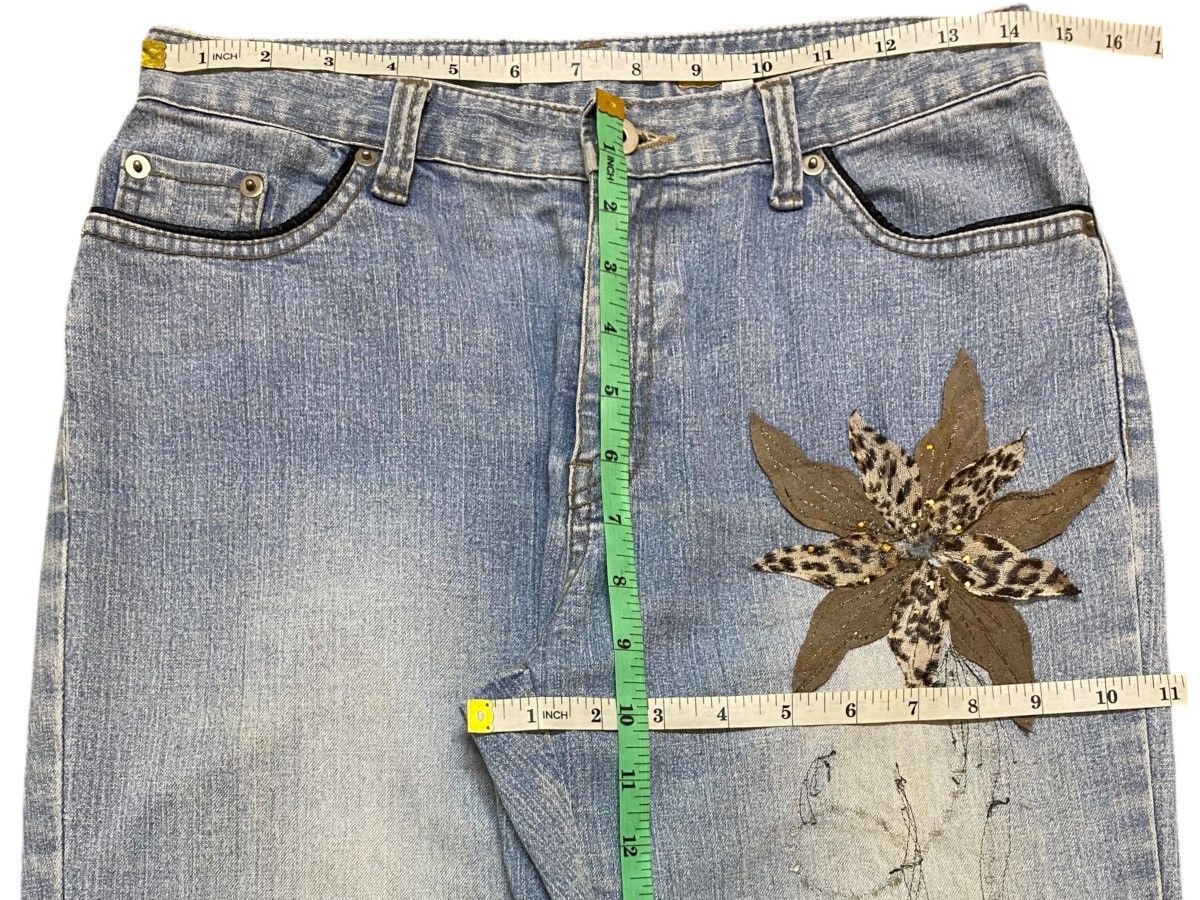 Japanese Brand Vintage Japanese Brands Patched Flare Soft Jeans Size US 29 - 10 Thumbnail