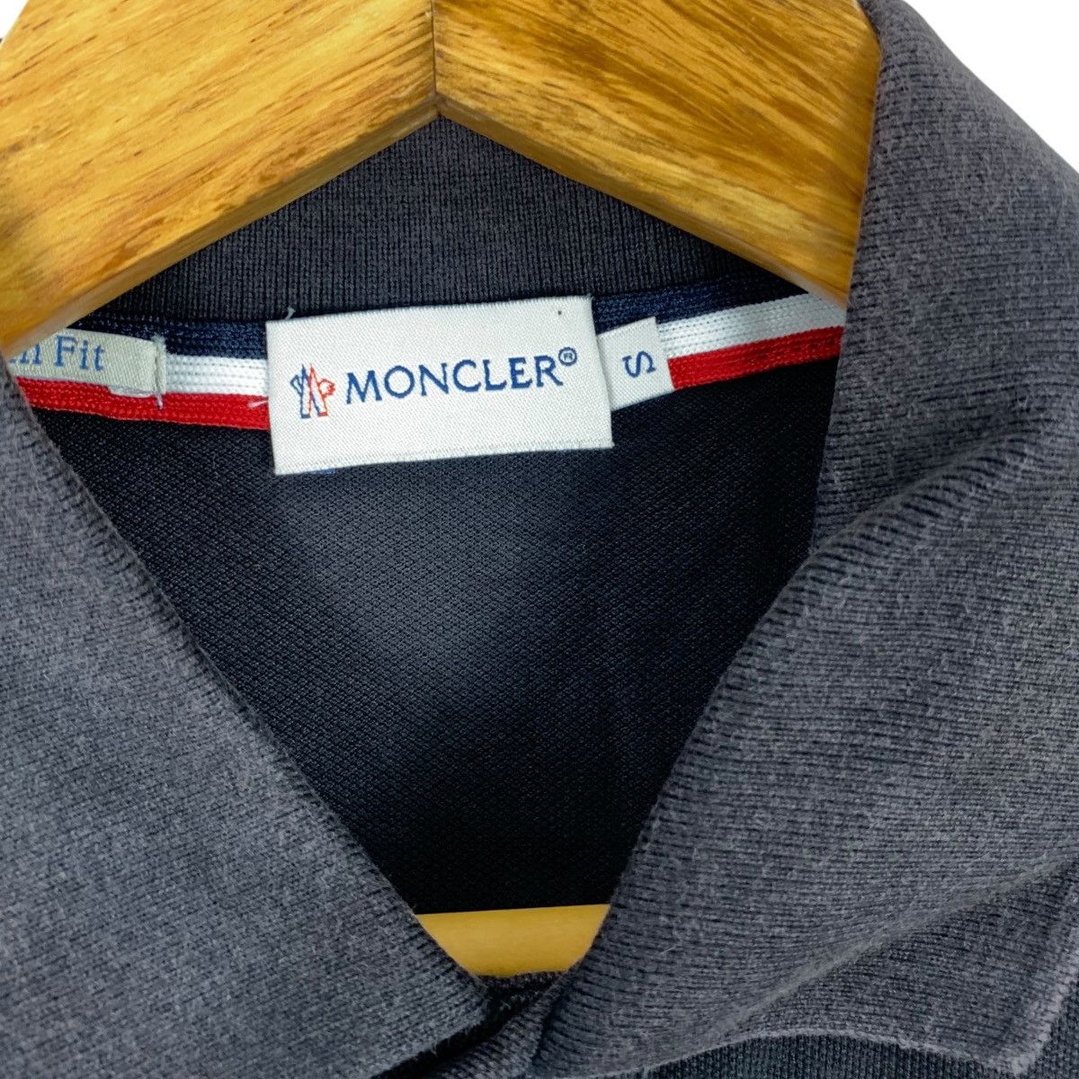 Moncler MONCLER JAPAN COLLECTION Maxi Gold Logo Polo Tee Shirt Top Size S / US 4 / IT 40 - 6 Thumbnail
