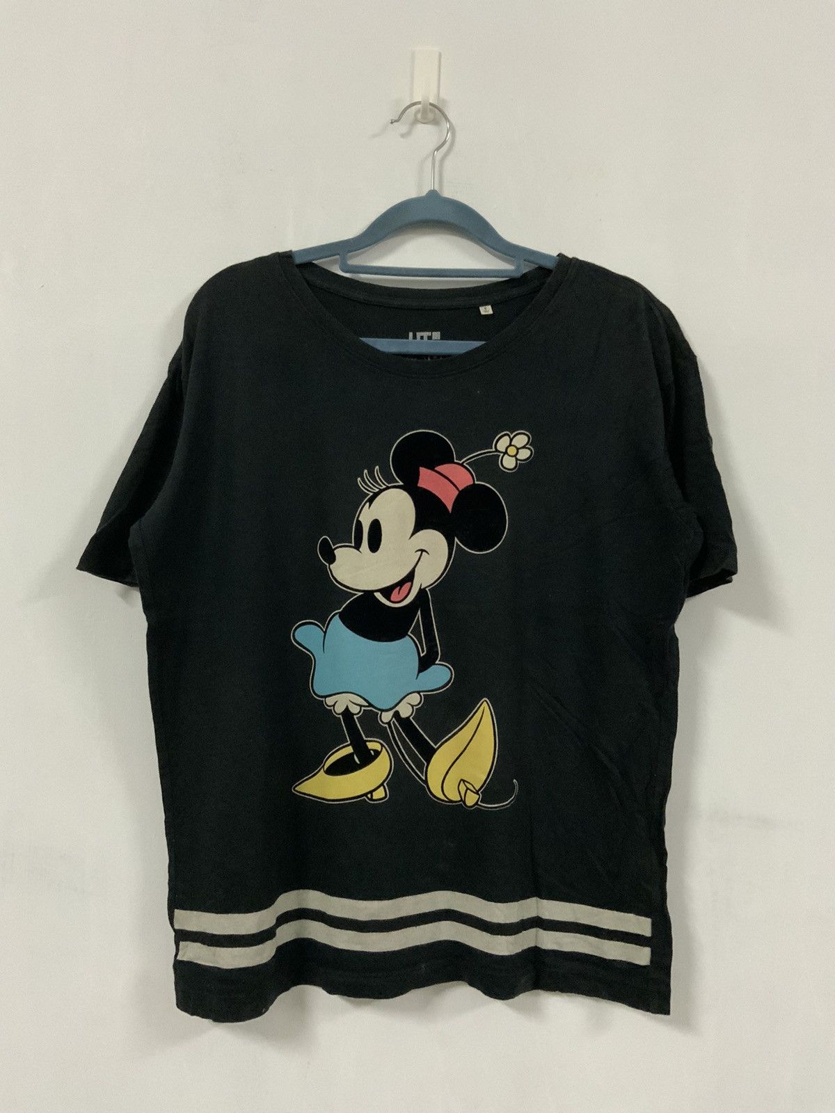 Mickey Mouse Mickey Mouse Uniqlo Big Logo Disney Tee Size US S / EU 44-46 / 1 - 1 Thumbnail