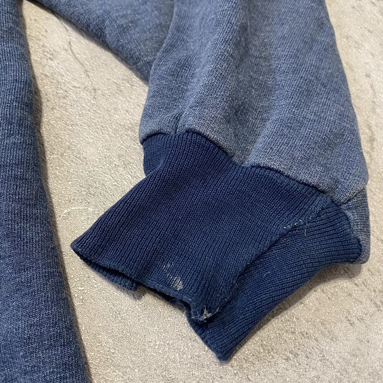 Champion Navy blue hoodie with a relaxed fit hoodie Vintage Size US M / EU 48-50 / 2 - 6 Thumbnail