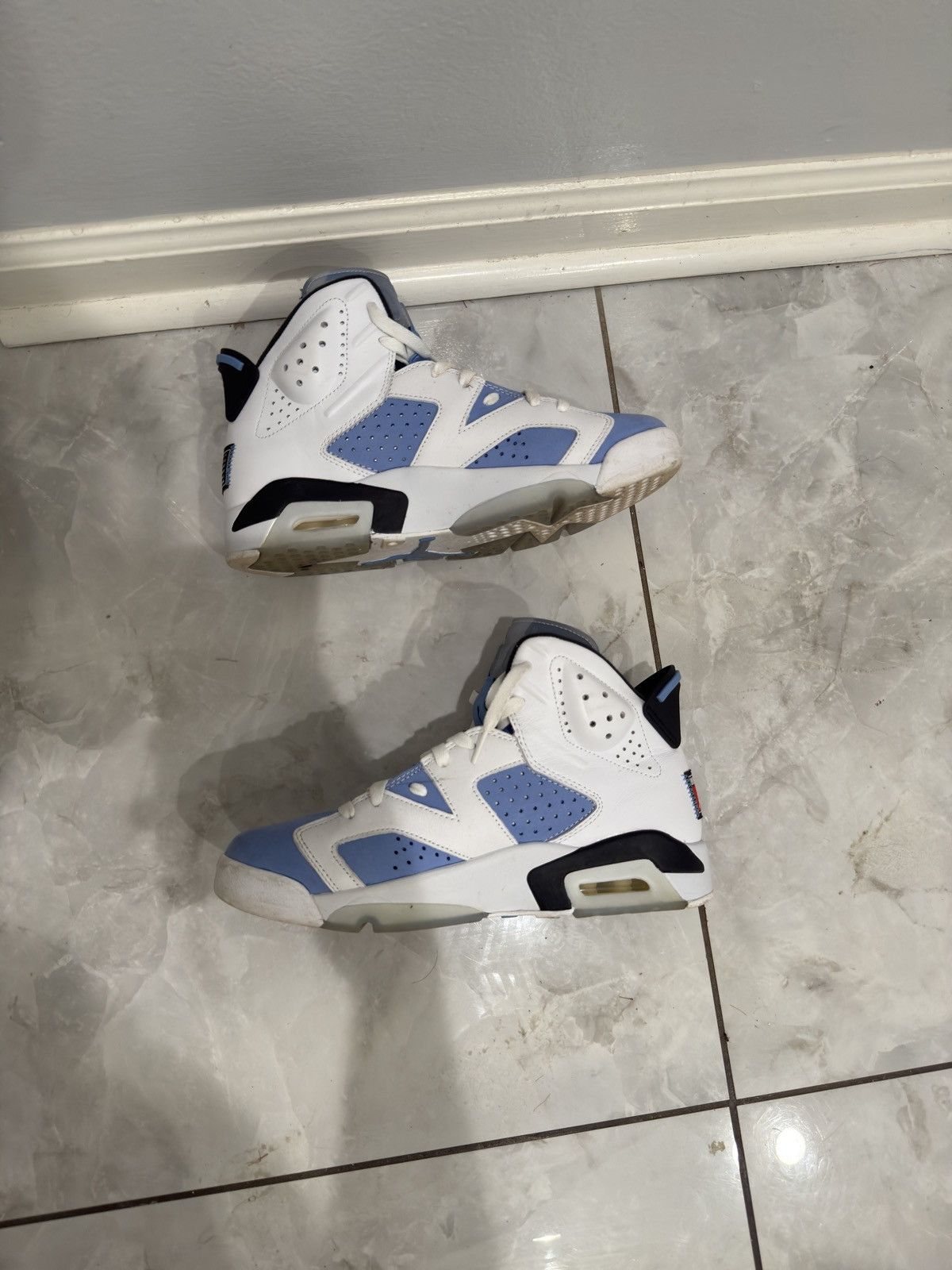 Jordan Brand Jordan 6 UNC Size US 9 / EU 42 - 2 Thumbnail