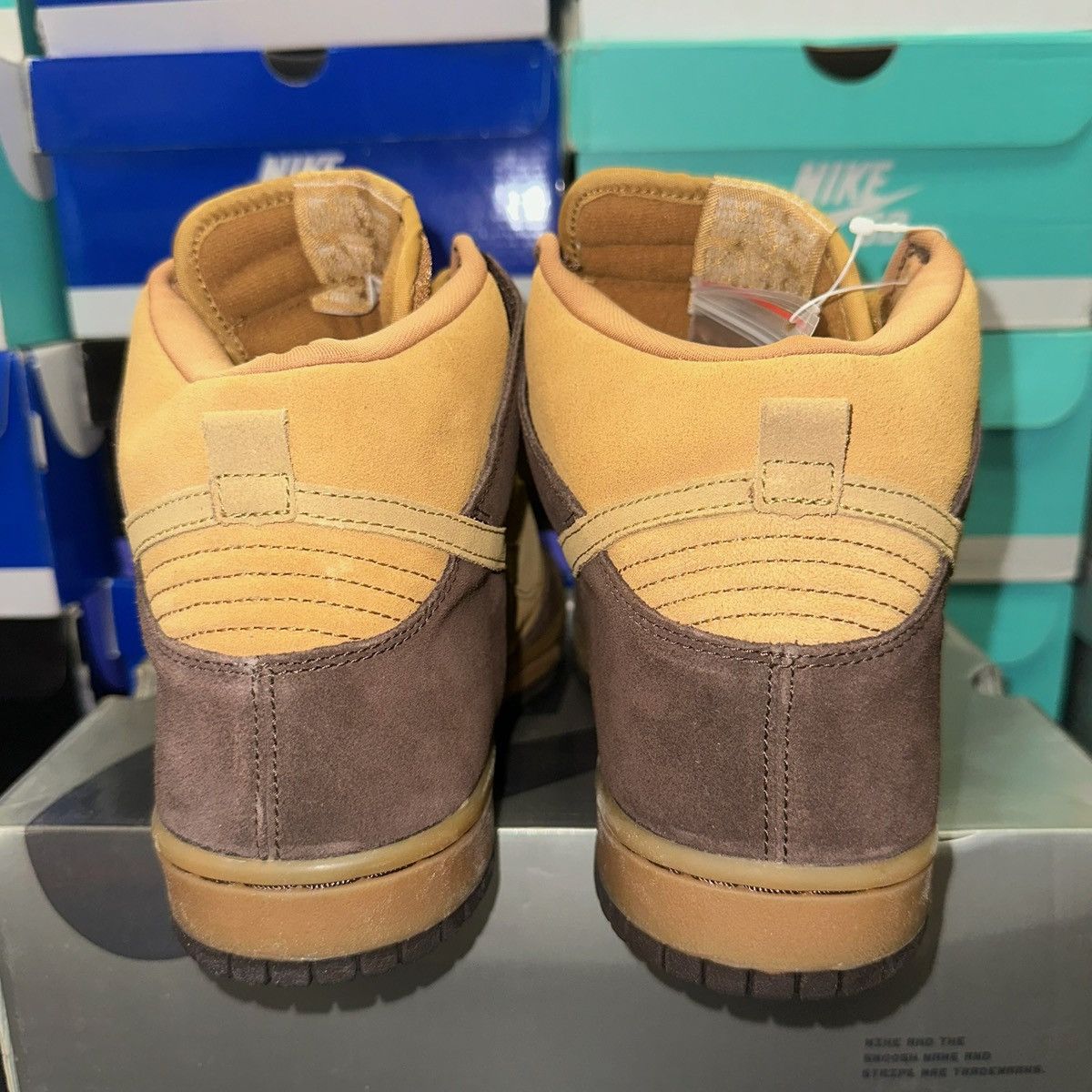 Nike Size 10.5 - Nike Dunk SB High Brown Pack - 305050-222 Size US 10.5 / EU 43-44 - 3 Thumbnail