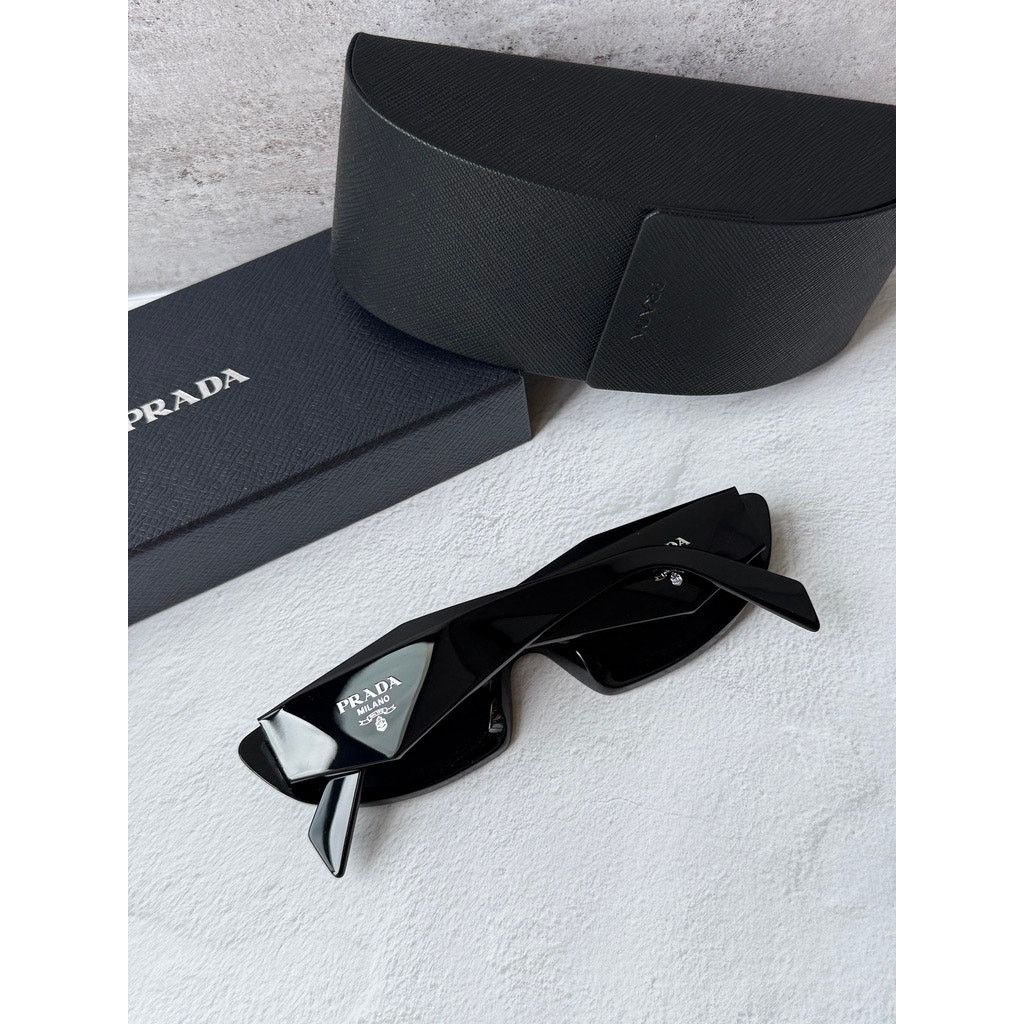Prada NEW Prada PR B16S Sunglasses in Black $489 Size ONE SIZE - 2 Thumbnail