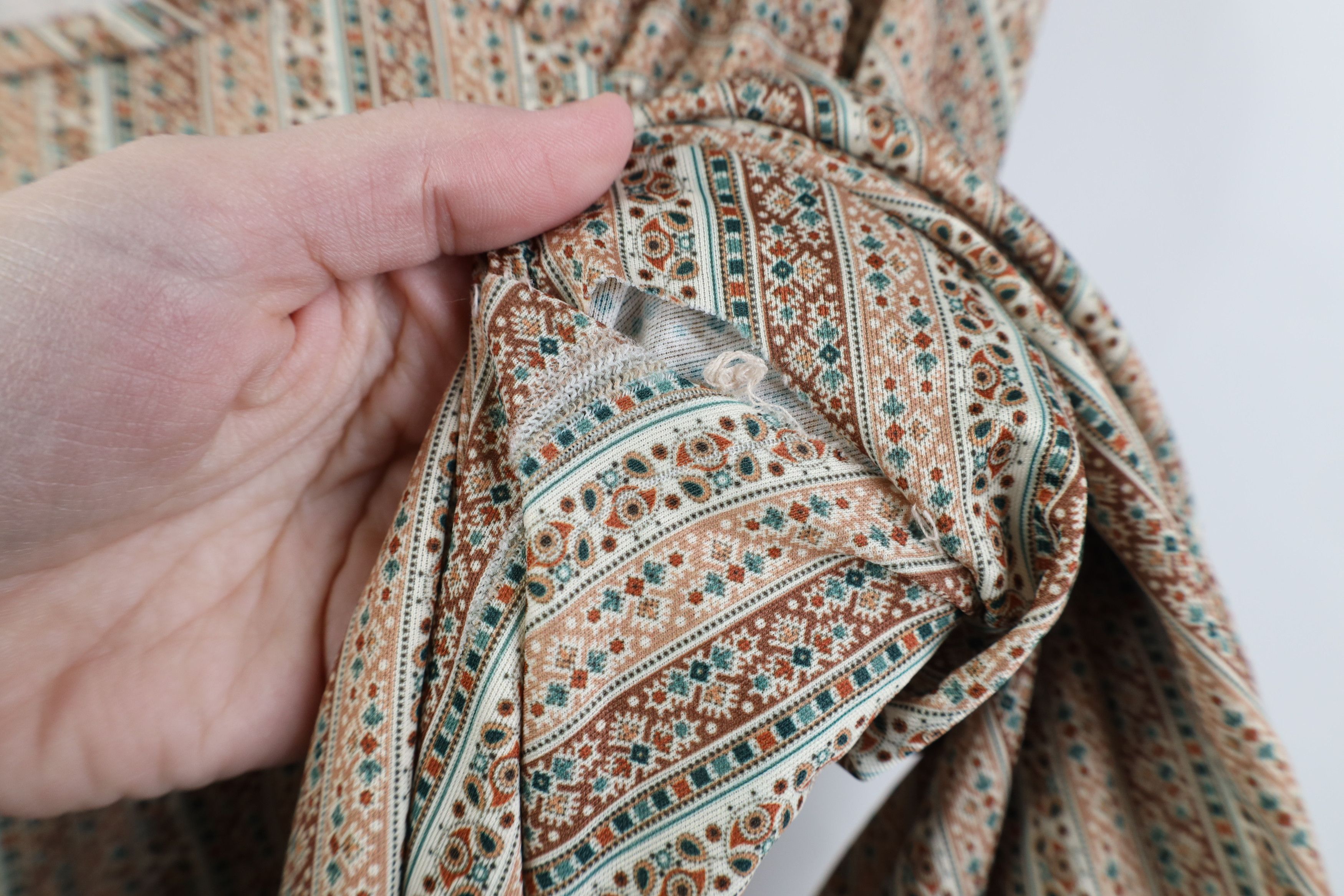 Vintage Vintage 70s Boho Chic Hippie Flared Sleeve Paisley T-Shirt Size L / US 10 / IT 46 - 9 Thumbnail