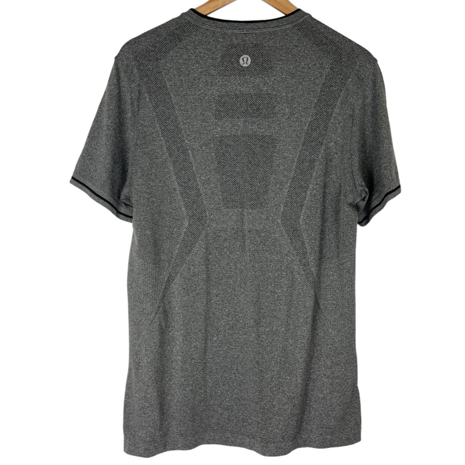 Lululemon Lululemon Metal Vent Tech Shirt Small Running Short Sleeve Size US S / EU 44-46 / 1 - 4 Thumbnail