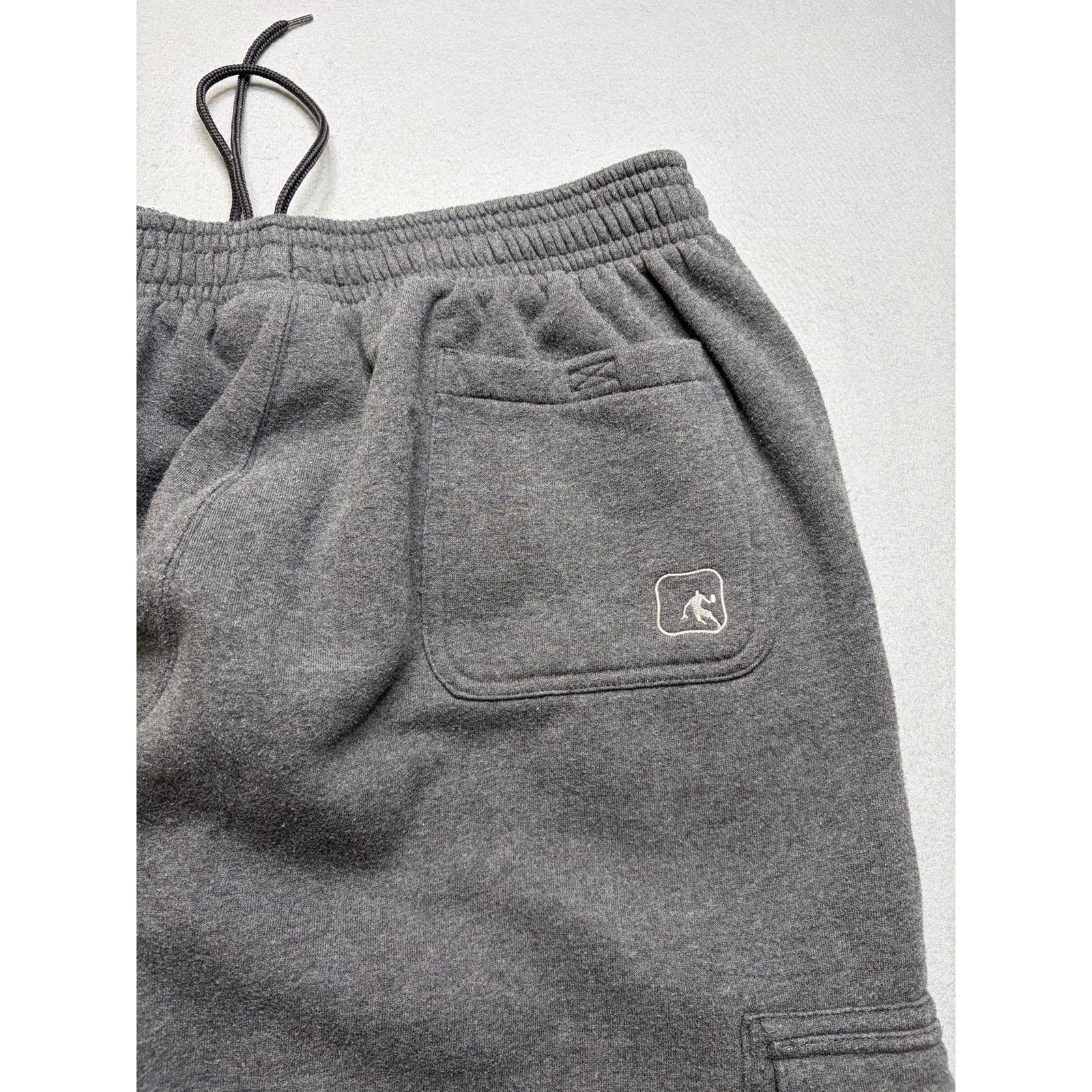 Other AND1 Men’s Cargo Sweatpants XL Gray Fleece Athletic Size US 36 / EU 52 - 9 Thumbnail