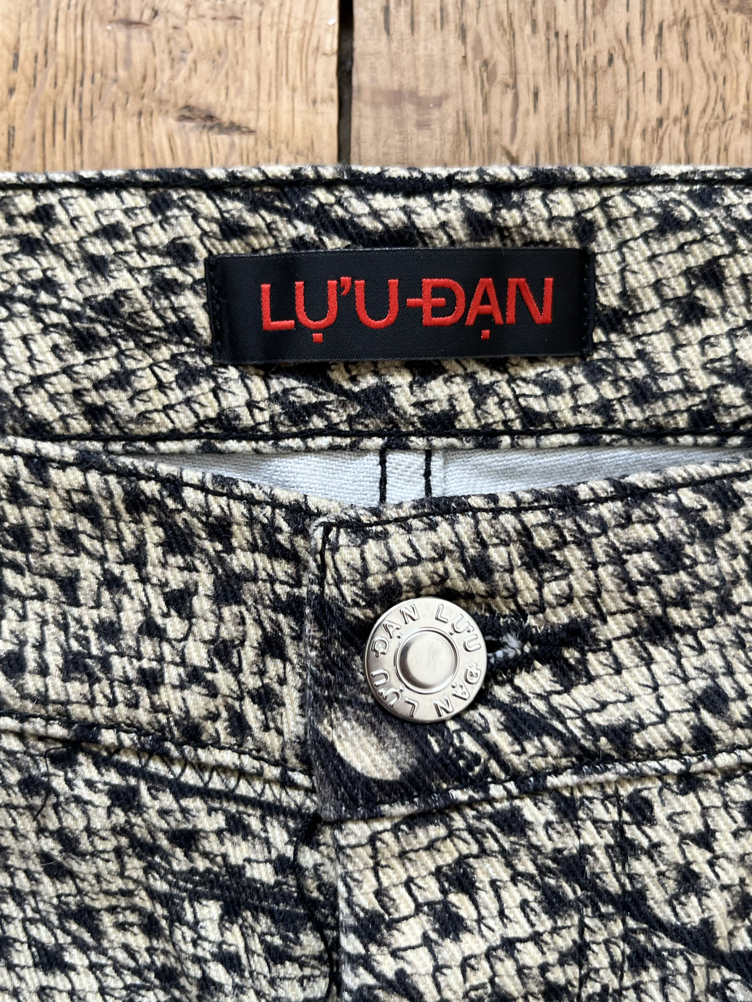LUU DAN Lu'u Dan snake print jeans Size US 32 / EU 48 - 3 Thumbnail
