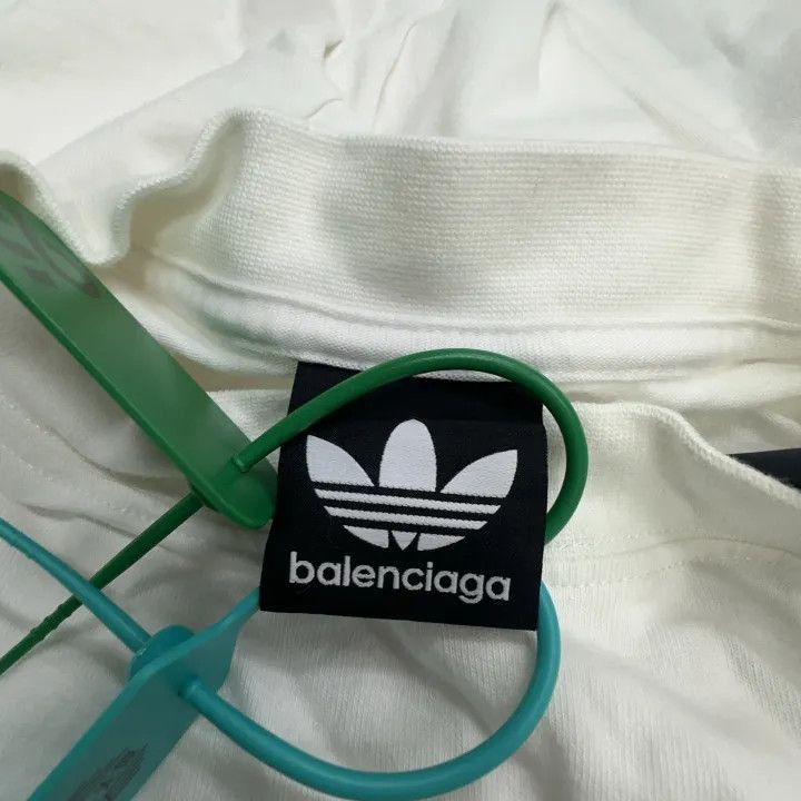 Balenciaga Balenciaga x Adidas Logo Embroidered T-Shirt 0079-2507 Size US L / EU 52-54 / 3 - 3 Thumbnail