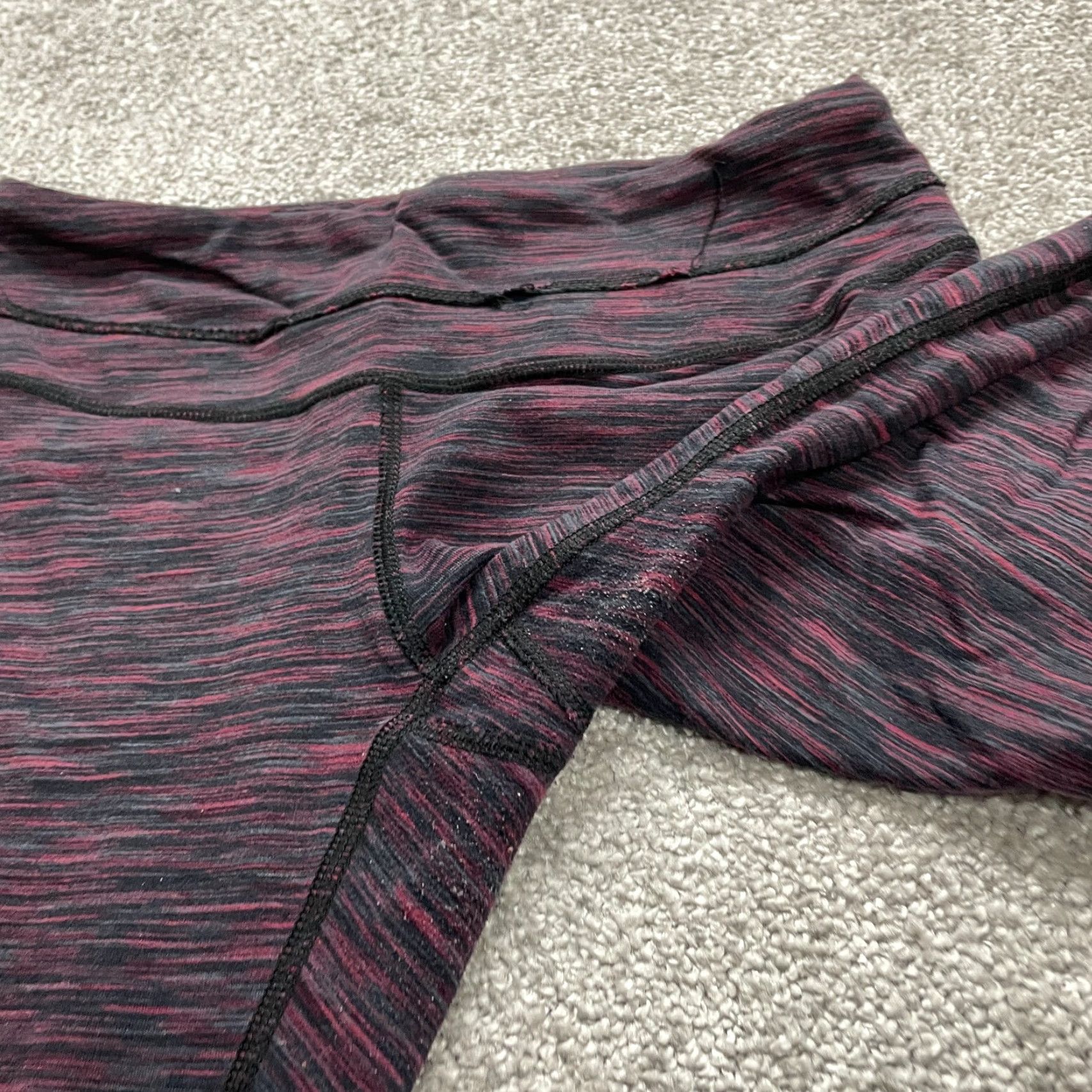 Vintage VINTAGE Unbranded Cropped Leggings Womens S Black Red 26 in Inseam 19.5 Skinny Athletic Activewear Breathable Compression 26x19.5 Womens Leggings Size 28" / US 6 / IT 42 - 6 Thumbnail