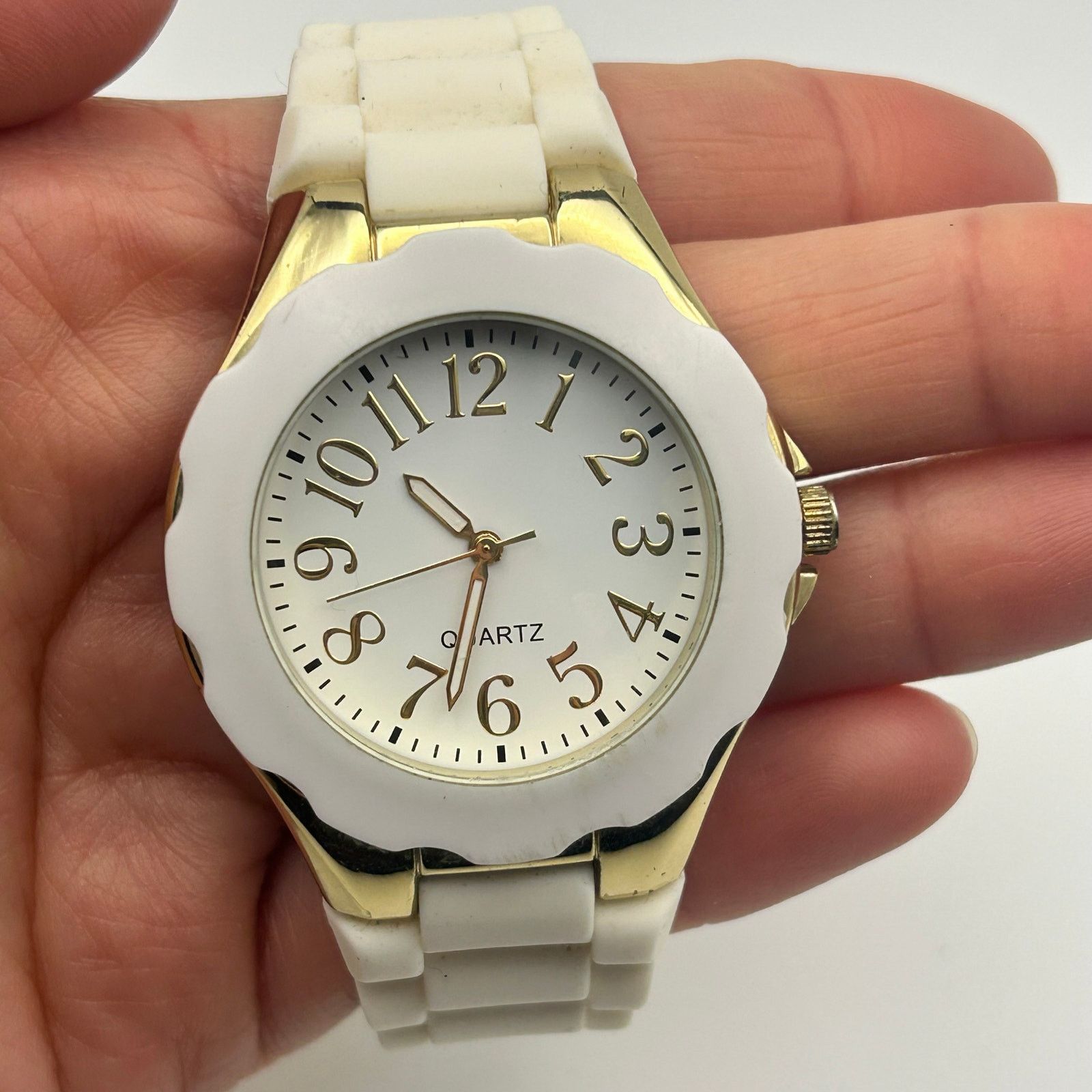 Other Ladies White Quartz Watch Gold Tone Bezel White Strap Watch Size ONE SIZE - 7 Thumbnail