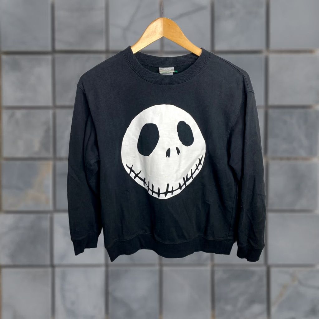 Disney Disney Nightmare Before Christmas Crew Sweater Women's M Black Size M / US 6-8 / IT 42-44 - 1 Thumbnail