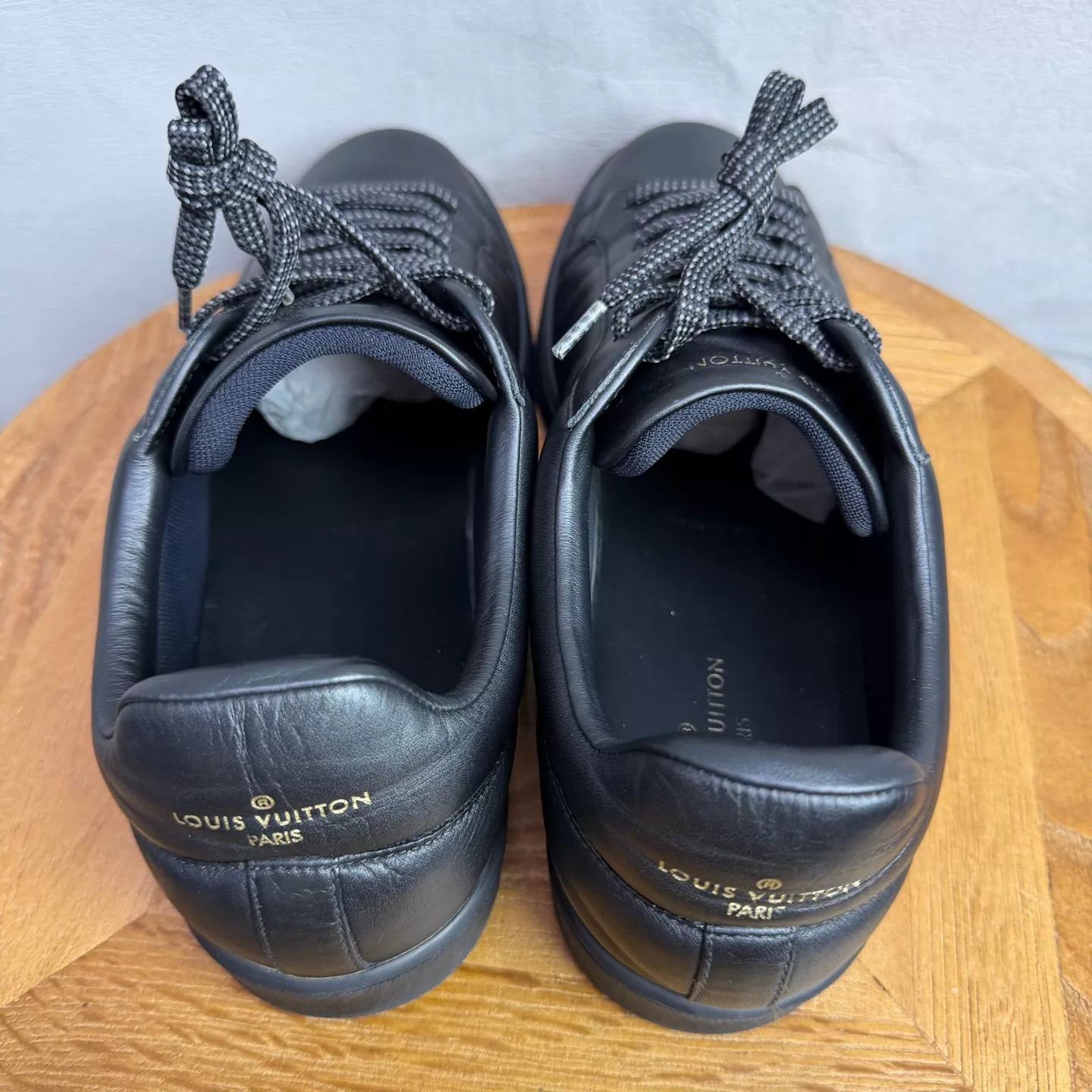 Louis Vuitton LV logo black leather sneaker 98 new Uk7/EU41 Size US 8 / EU 41 - 3 Thumbnail