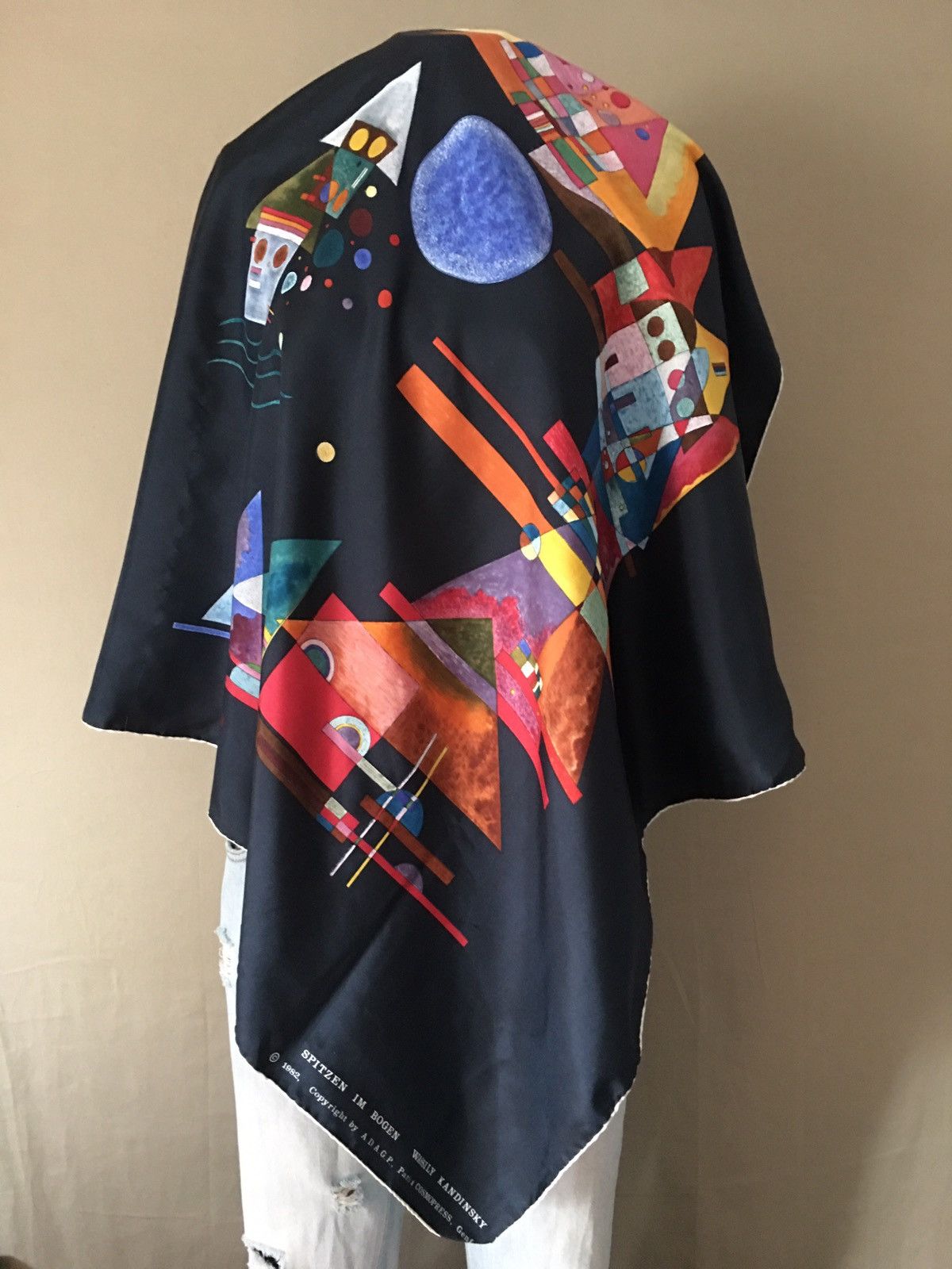 Vintage Spitzen Im Bogen Wassily Kandinsky Silk Scarf 1982 Vintage Size ONE SIZE - 4 Thumbnail