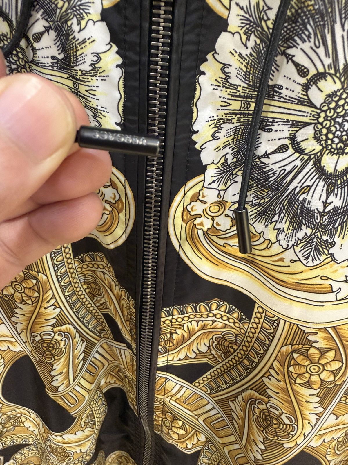Versace Baroque print hooded jacket size48 Size US M / EU 48-50 / 2 - 5 Thumbnail