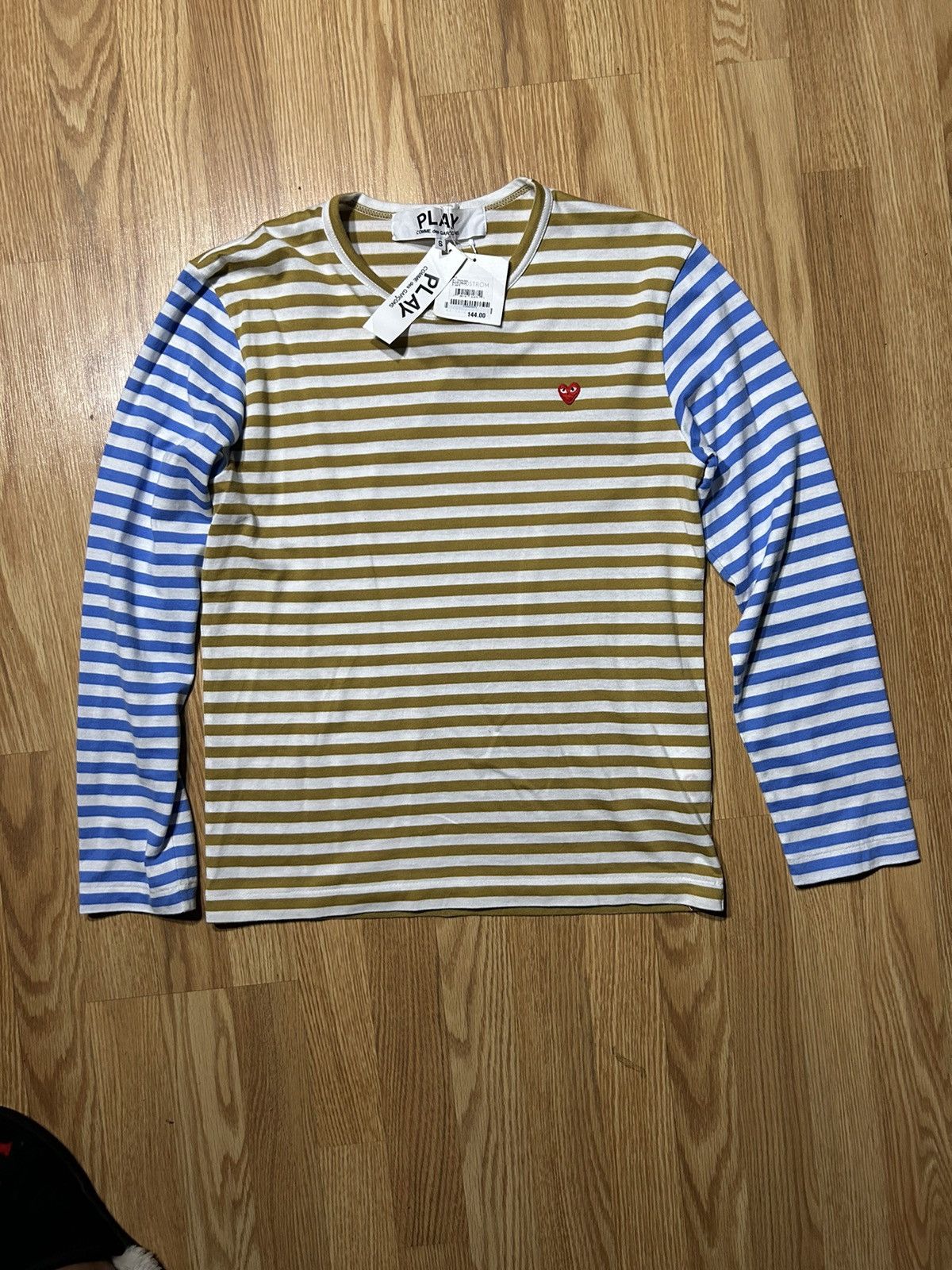 Comme des Garcons Comme Des Garcons Play Gold Size US S / EU 44-46 / 1 - 1 Thumbnail