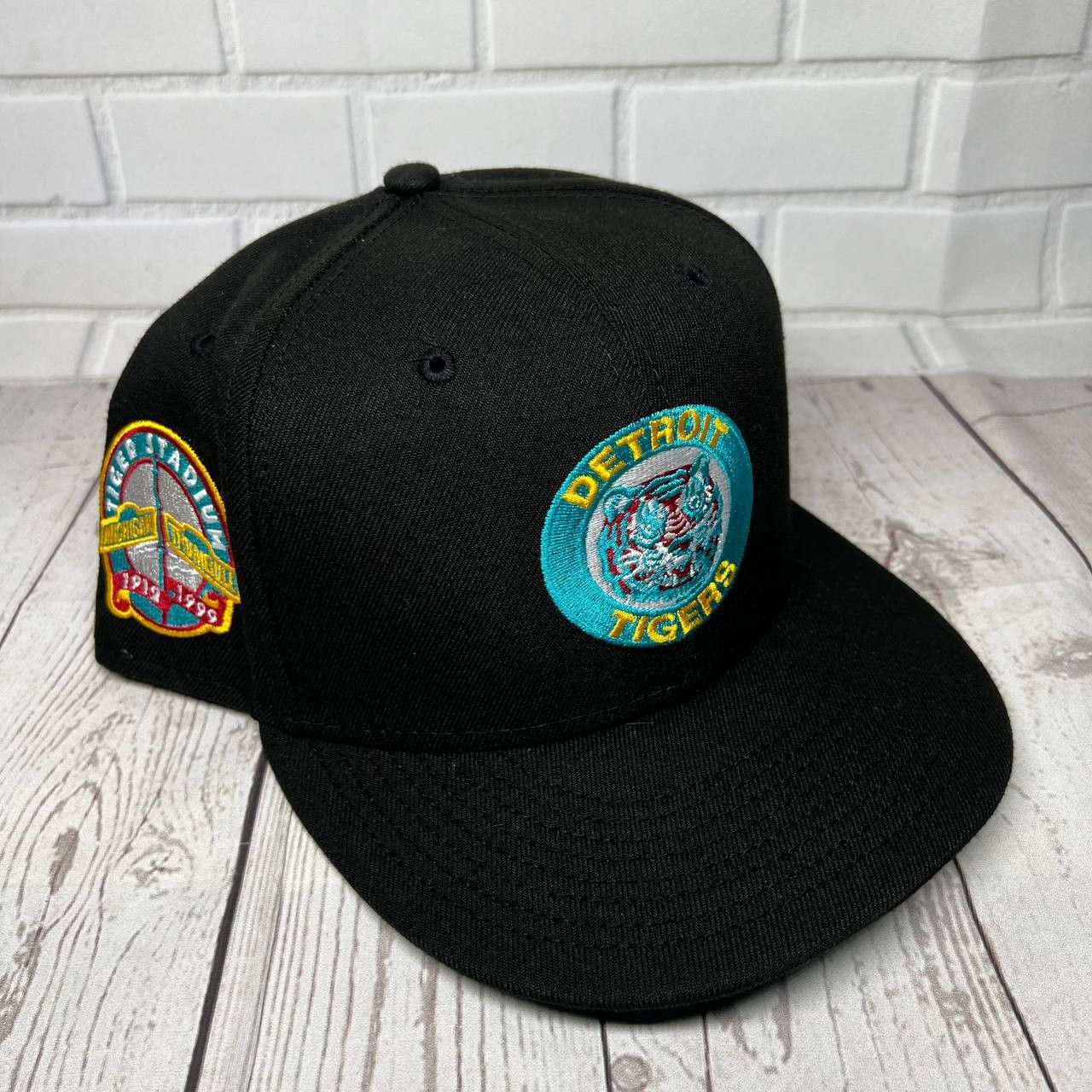 Detroit Tigers MLB Side Patch 7 7/8 Hat Fitted Cap Black Men