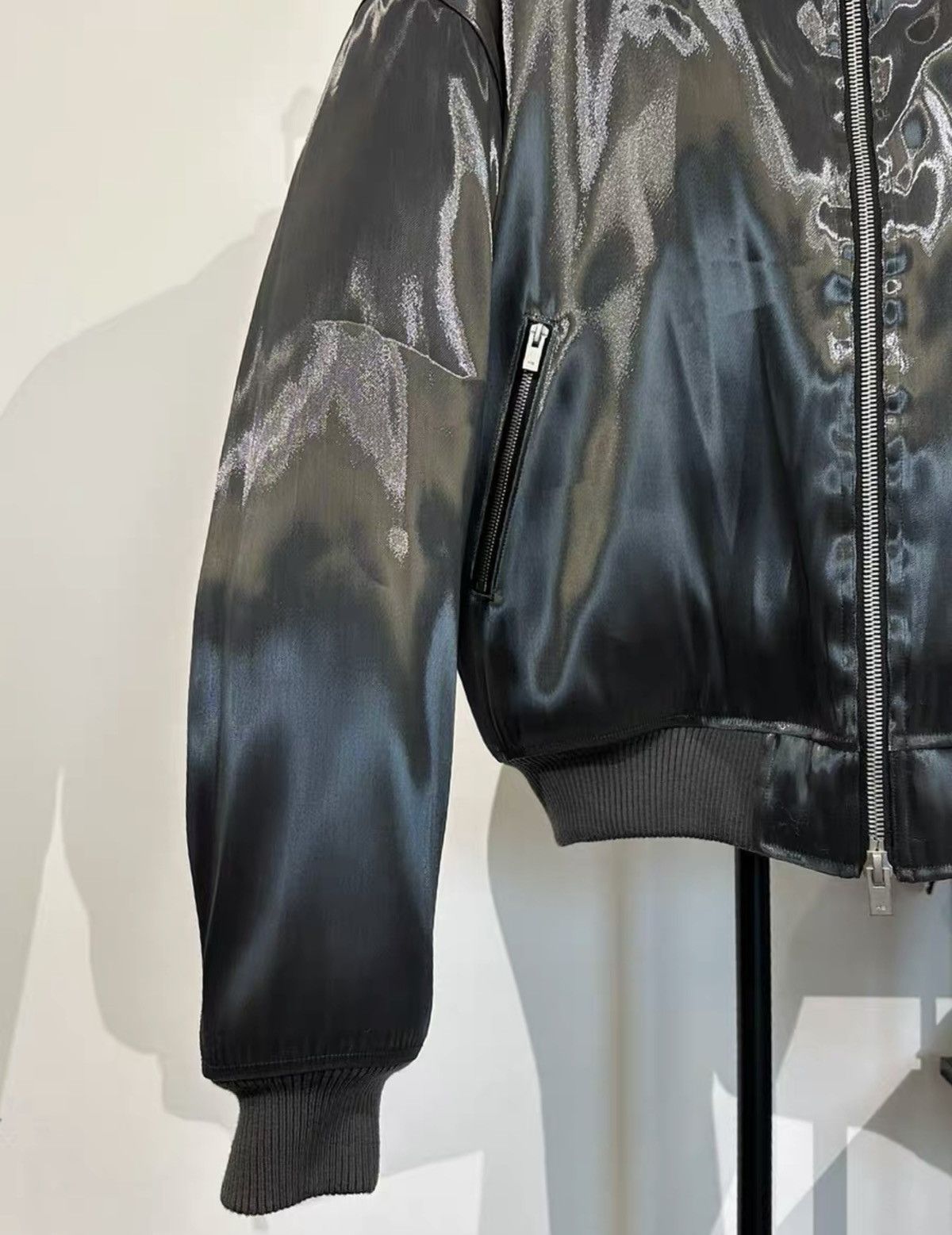 Heliot Emil HE Liquid Mercury Reflective Quilted Bomber Jacket Size US M / EU 48-50 / 2 - 5 Thumbnail
