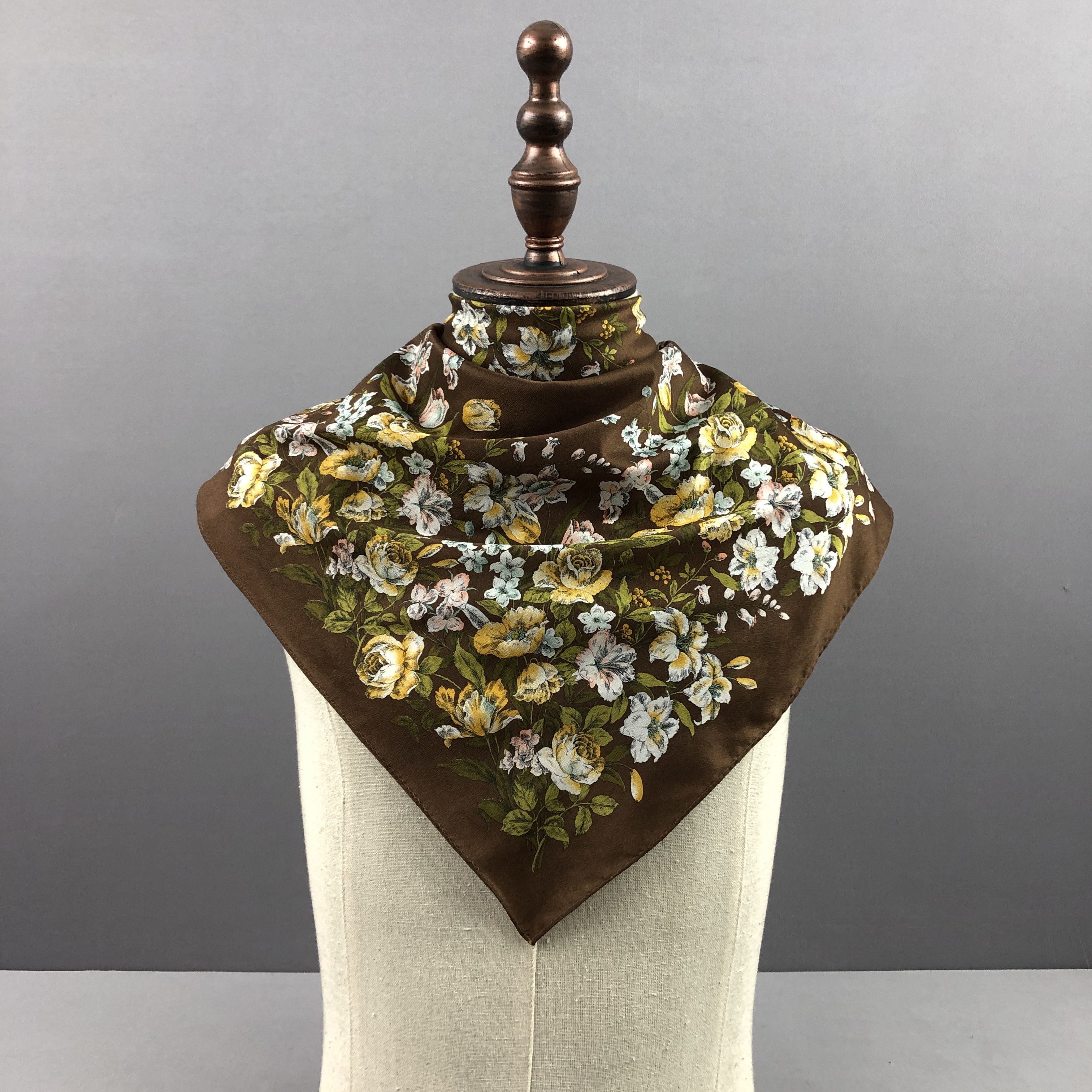 Japanese Brand Vintage Square Scarf Twill Stole Wraps Scarves - GF60005 Size ONE SIZE - 2 Thumbnail
