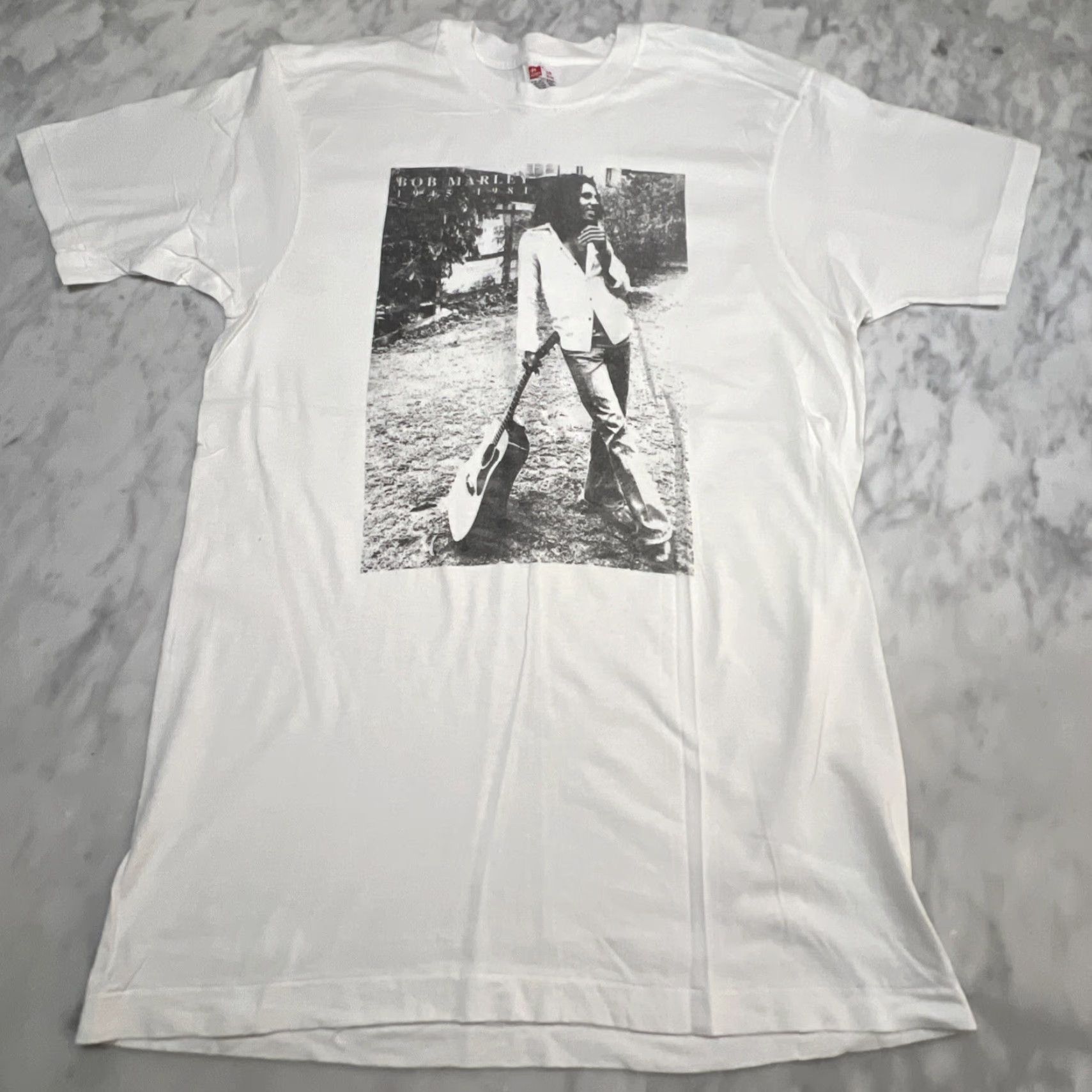 Hanes VINTAGE Bob Marley Graphic Tee Shirt Men Large White 1980s Hanes Tag 42-44 Cotton Short Sleeve Grunge Mens Size US L / EU 52-54 / 3 - 2 Thumbnail
