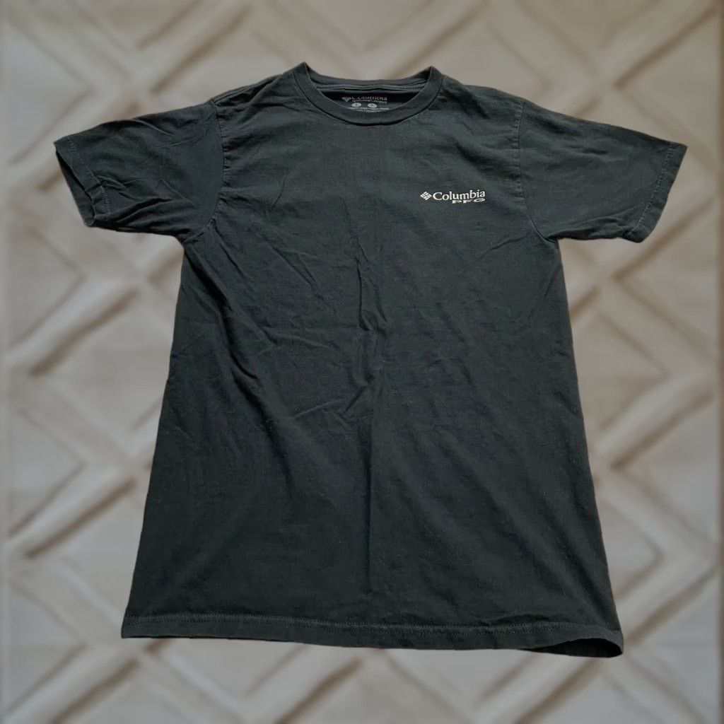 Vintage VINTAGE Columbia Men's Short Sleeve T-Shirt S Black Casual Fish Outdoor 90s Size US S / EU 44-46 / 1 - 1 Thumbnail