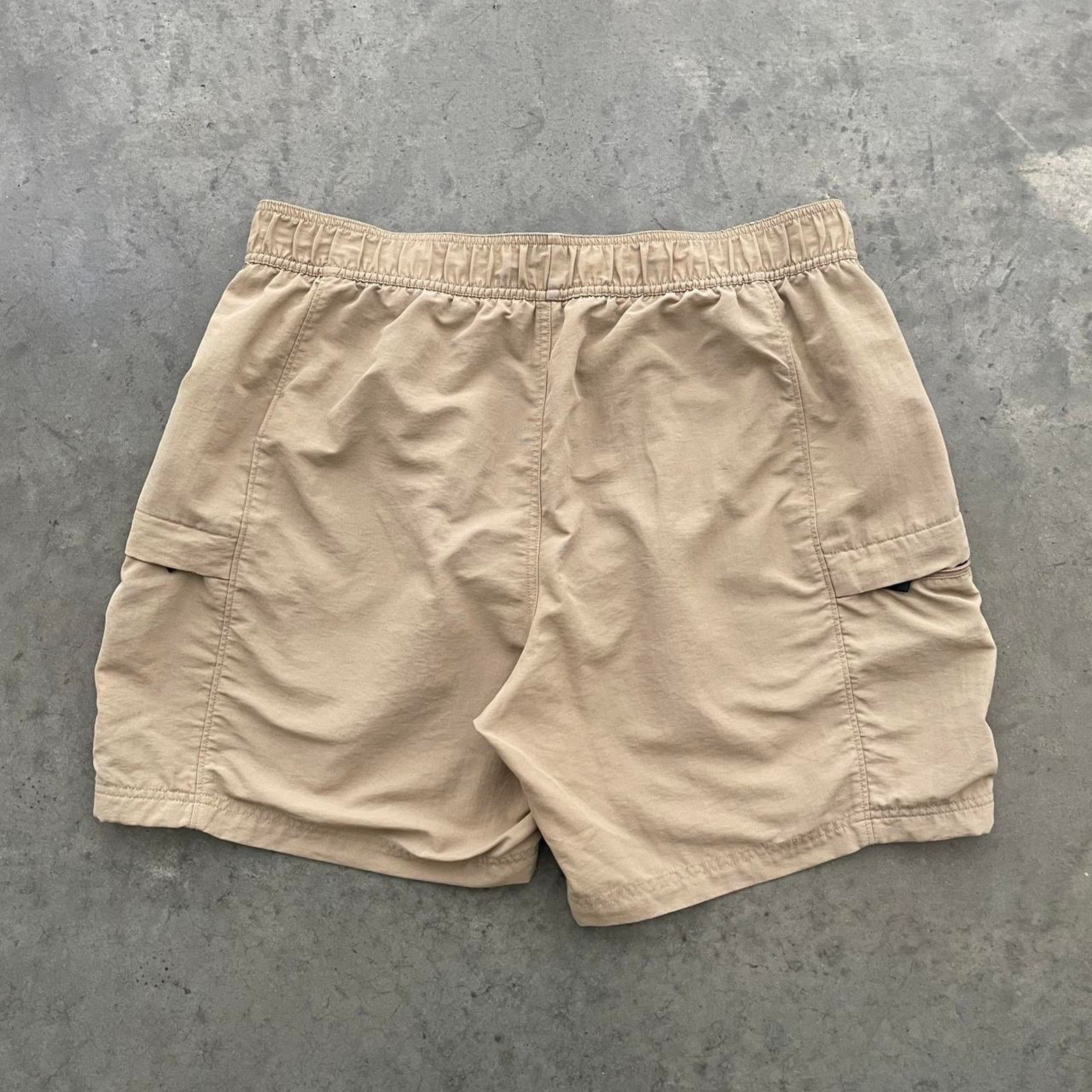 The North Face The North Face Tan Nylon Cargo Shorts Size US 33 - 2 Thumbnail