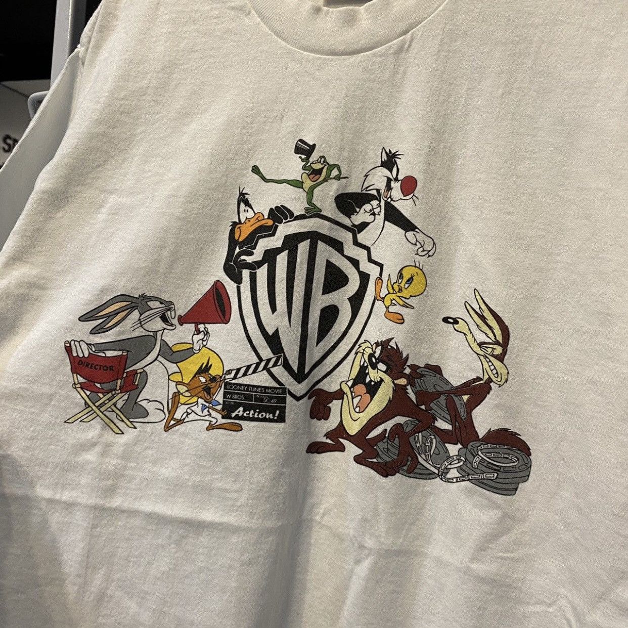 Warner Bros VINTAGE 90s Warner Bros Studio Store Looney Tunes 'Action!!' Size US M / EU 48-50 / 2 - 5 Thumbnail